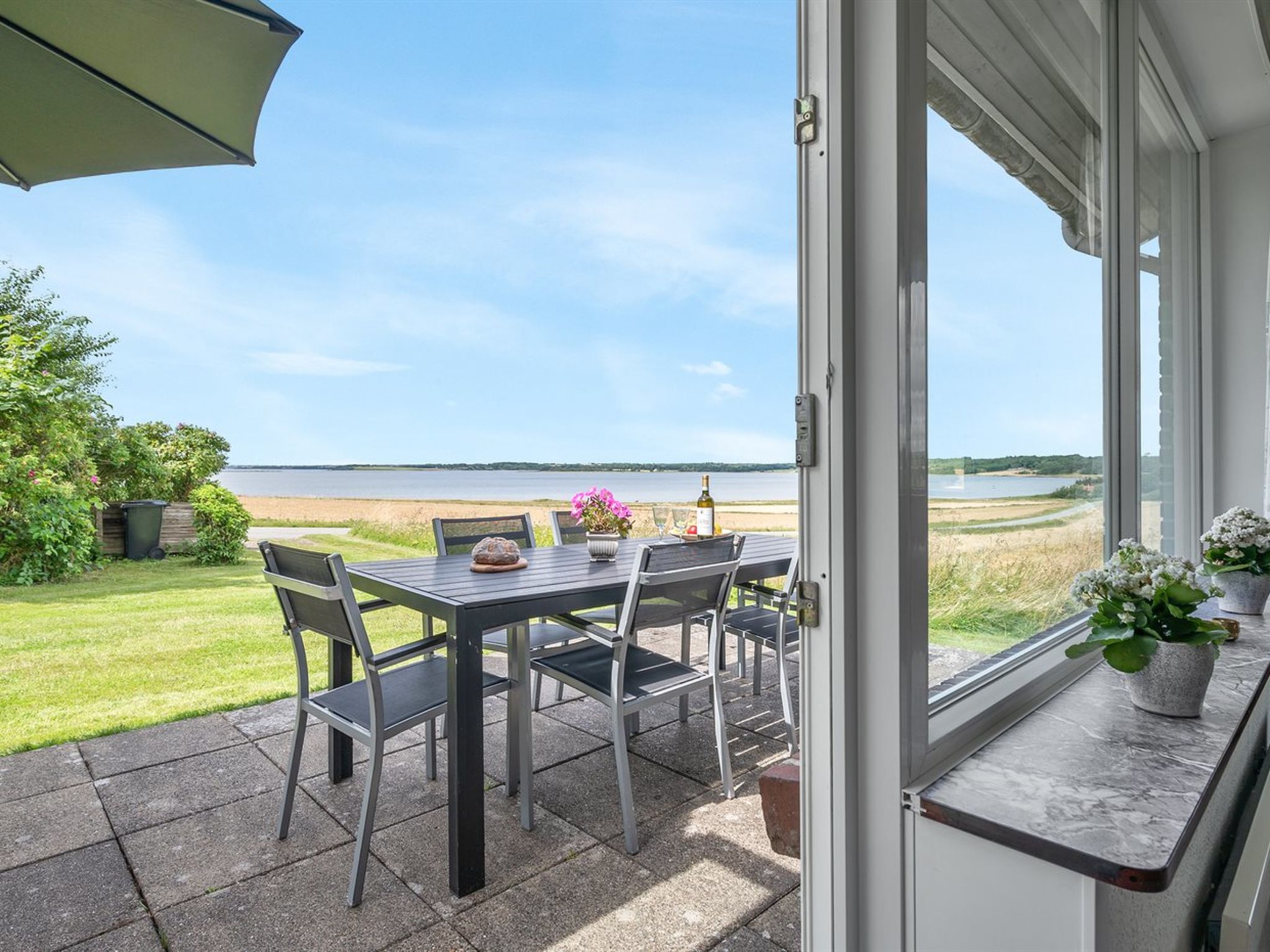 "Ephra" - 250m to the fjord-Buiten