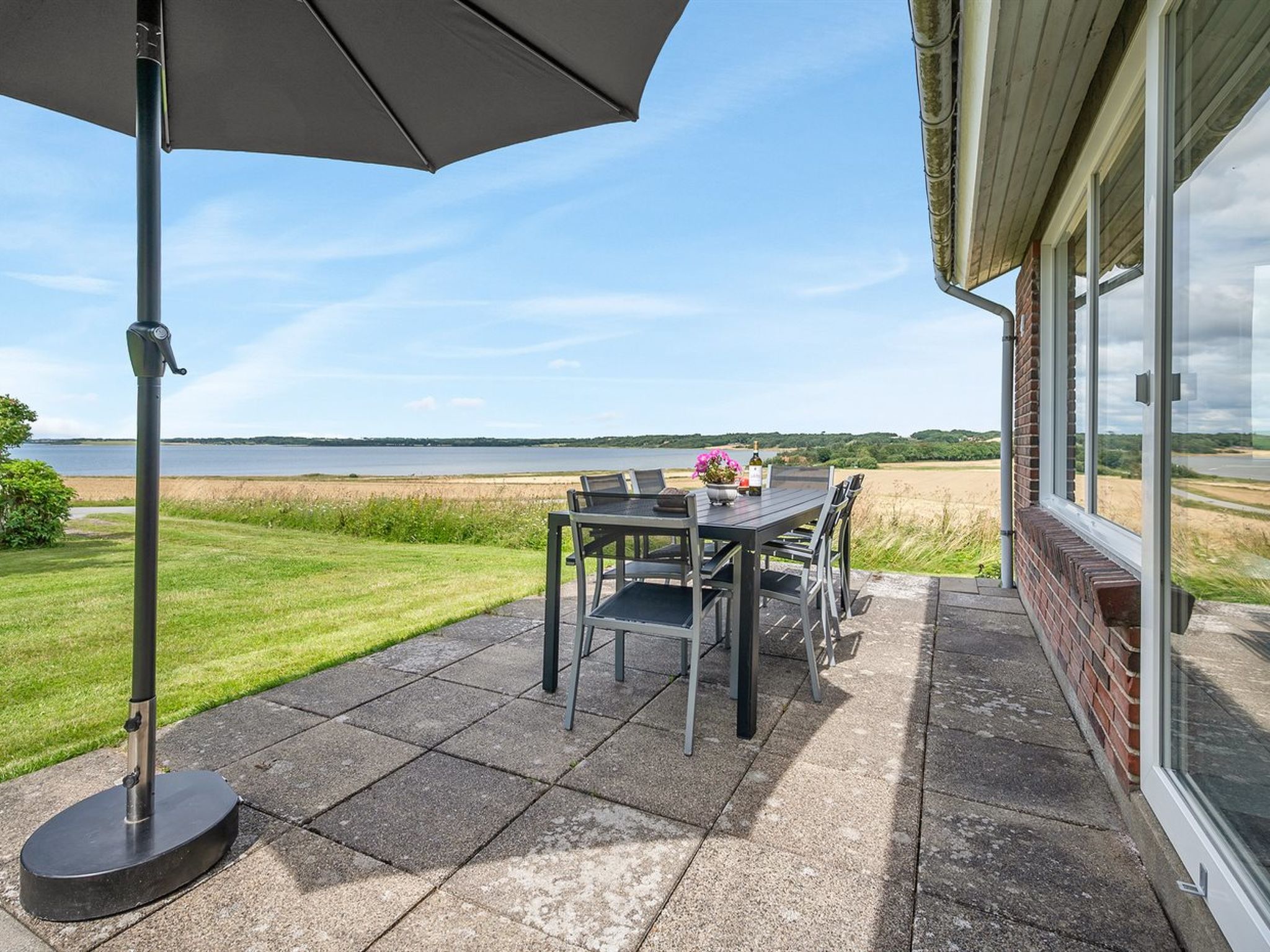 "Ephra" - 250m to the fjord-Buiten