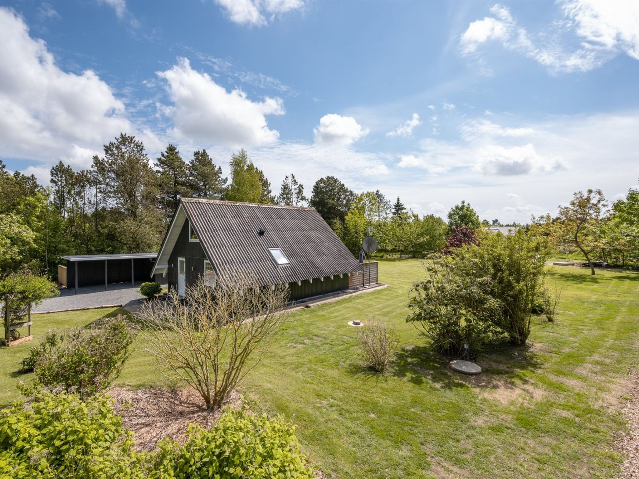 "Femija" - 500m to the fjord-Buiten