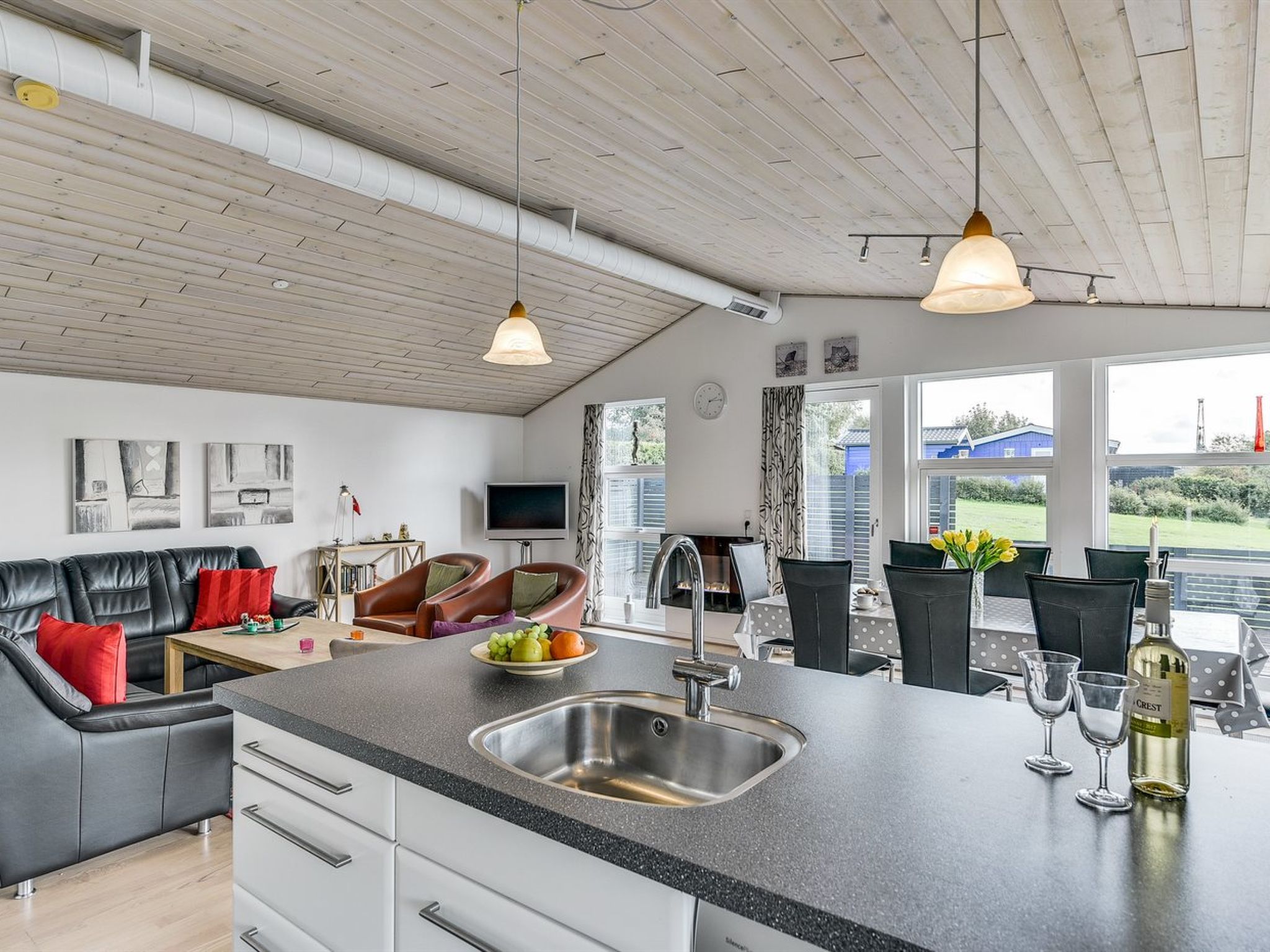 "Sylvelin" - 400m to the fjord — Living Room (2 of 22)