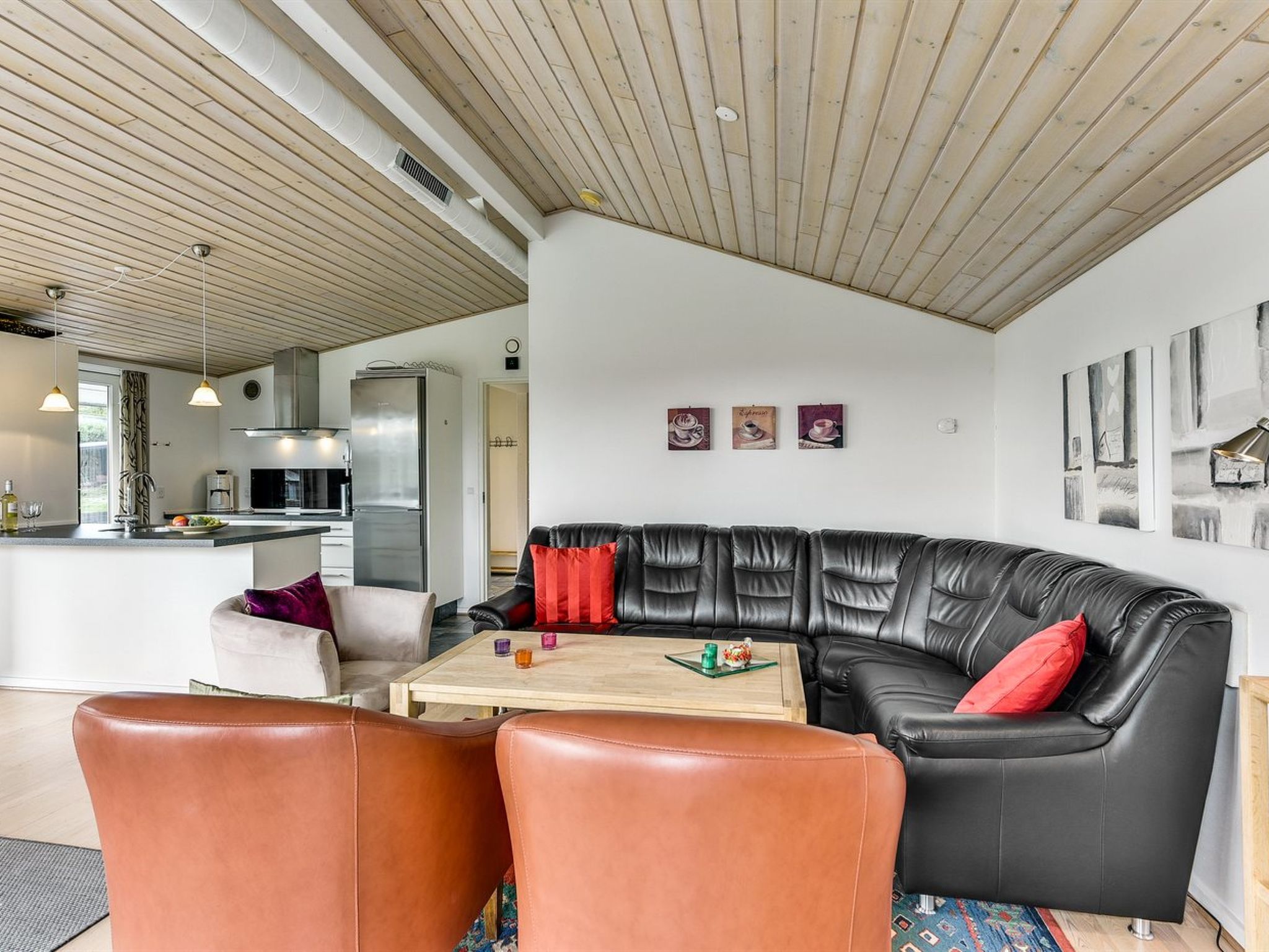 "Sylvelin" - 400m to the fjord — Living Room (4 of 22)