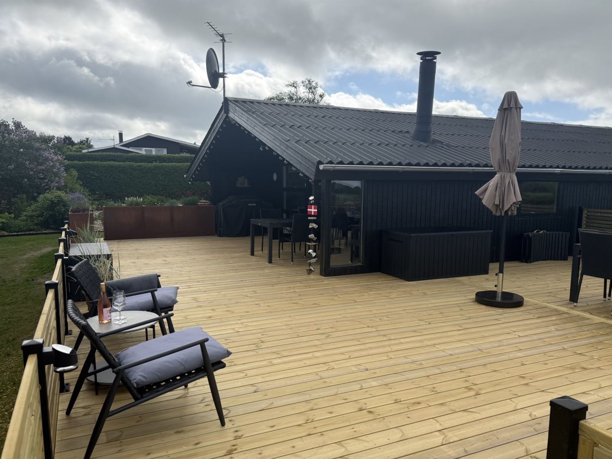 "Ofrath" - 350m to the fjord - Buiten