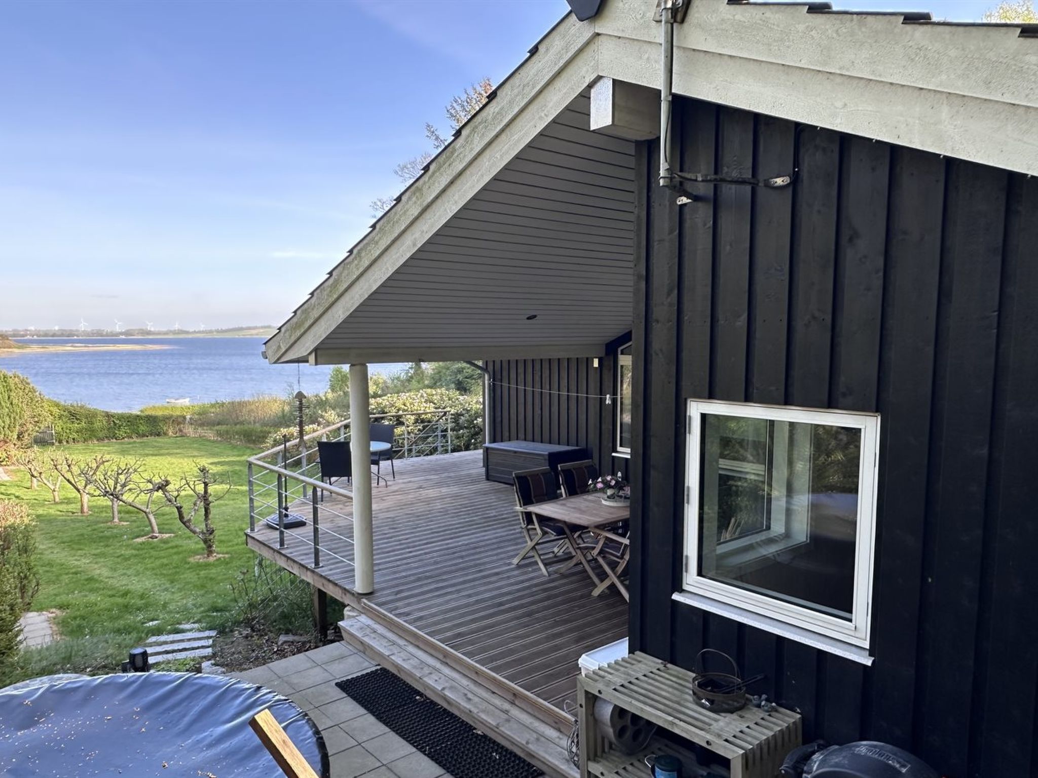 "Nico" - 70m to the fjord-Buiten