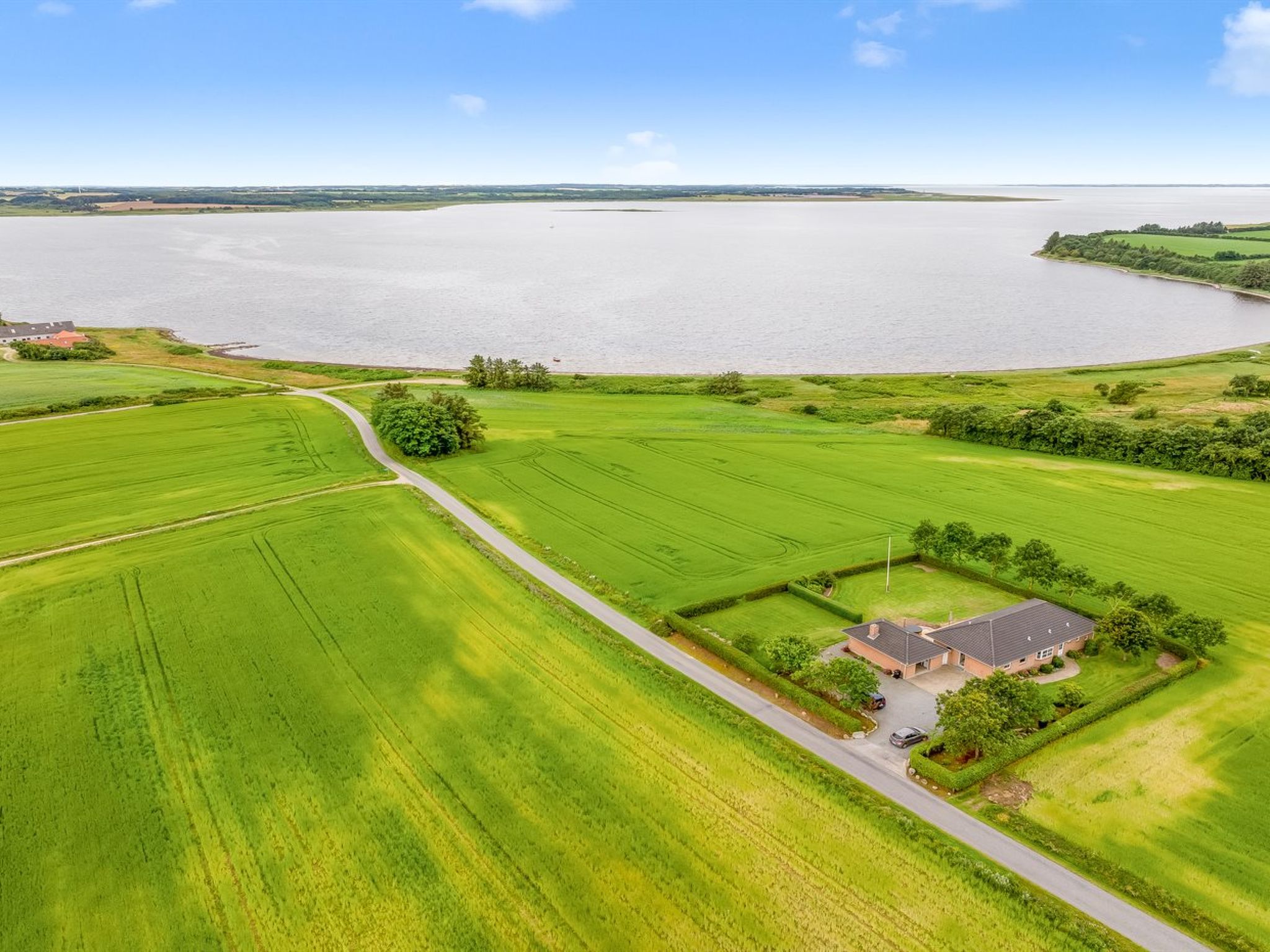 "Erja" - 300m to the fjord