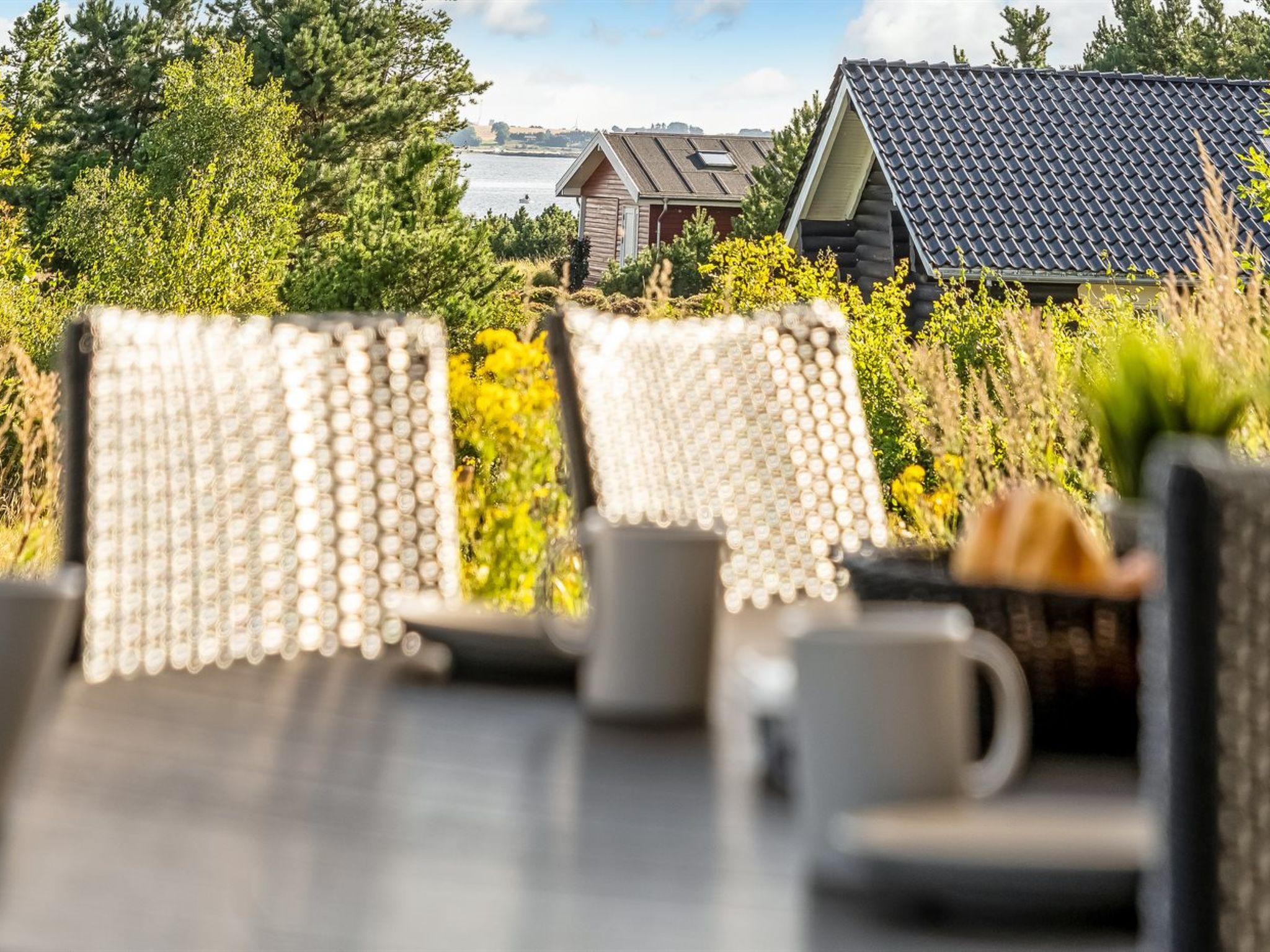 "Eljas" - 200m to the fjord-Buiten