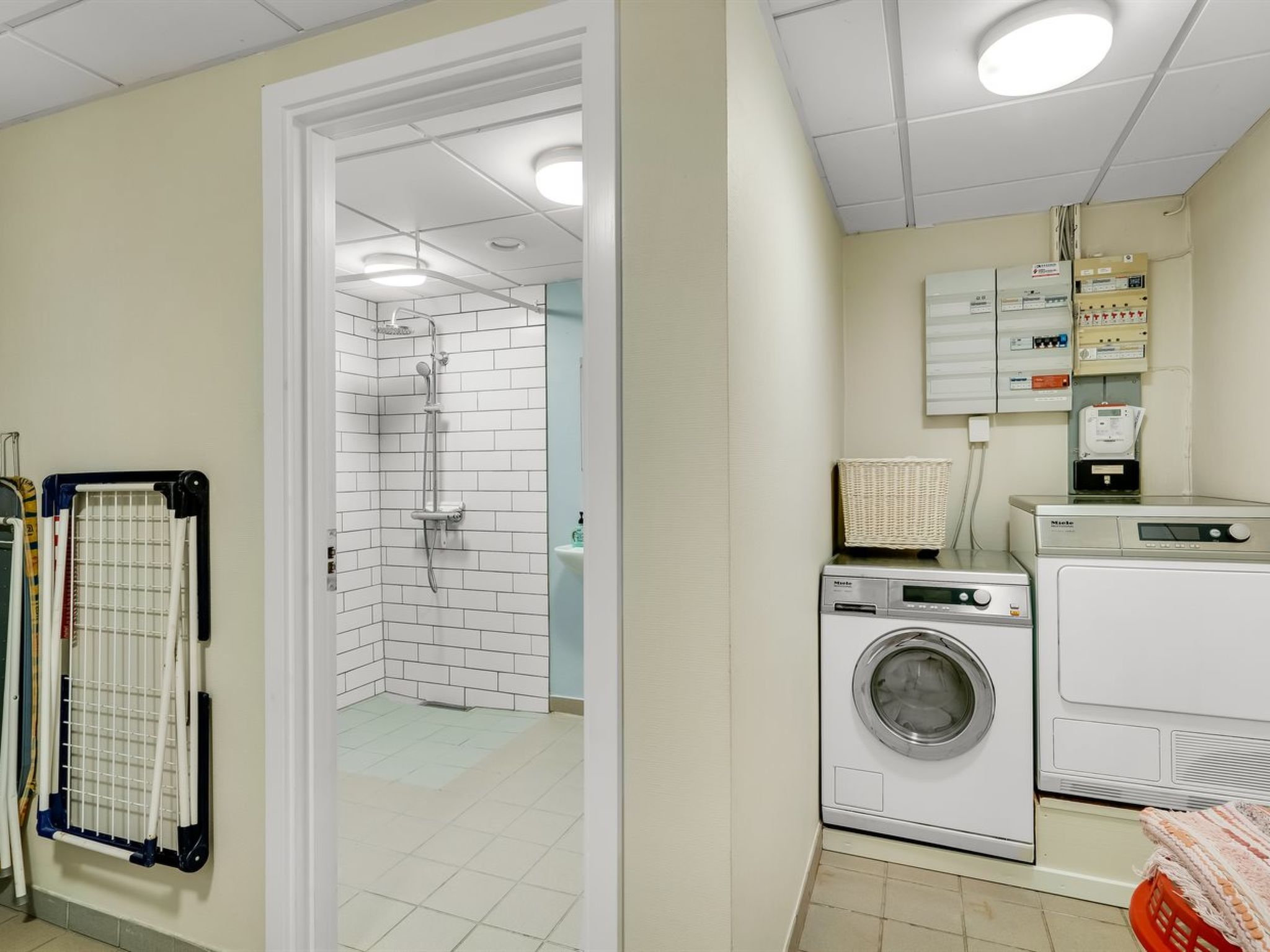 "Borjana" - 500m to the fjord-Binnen