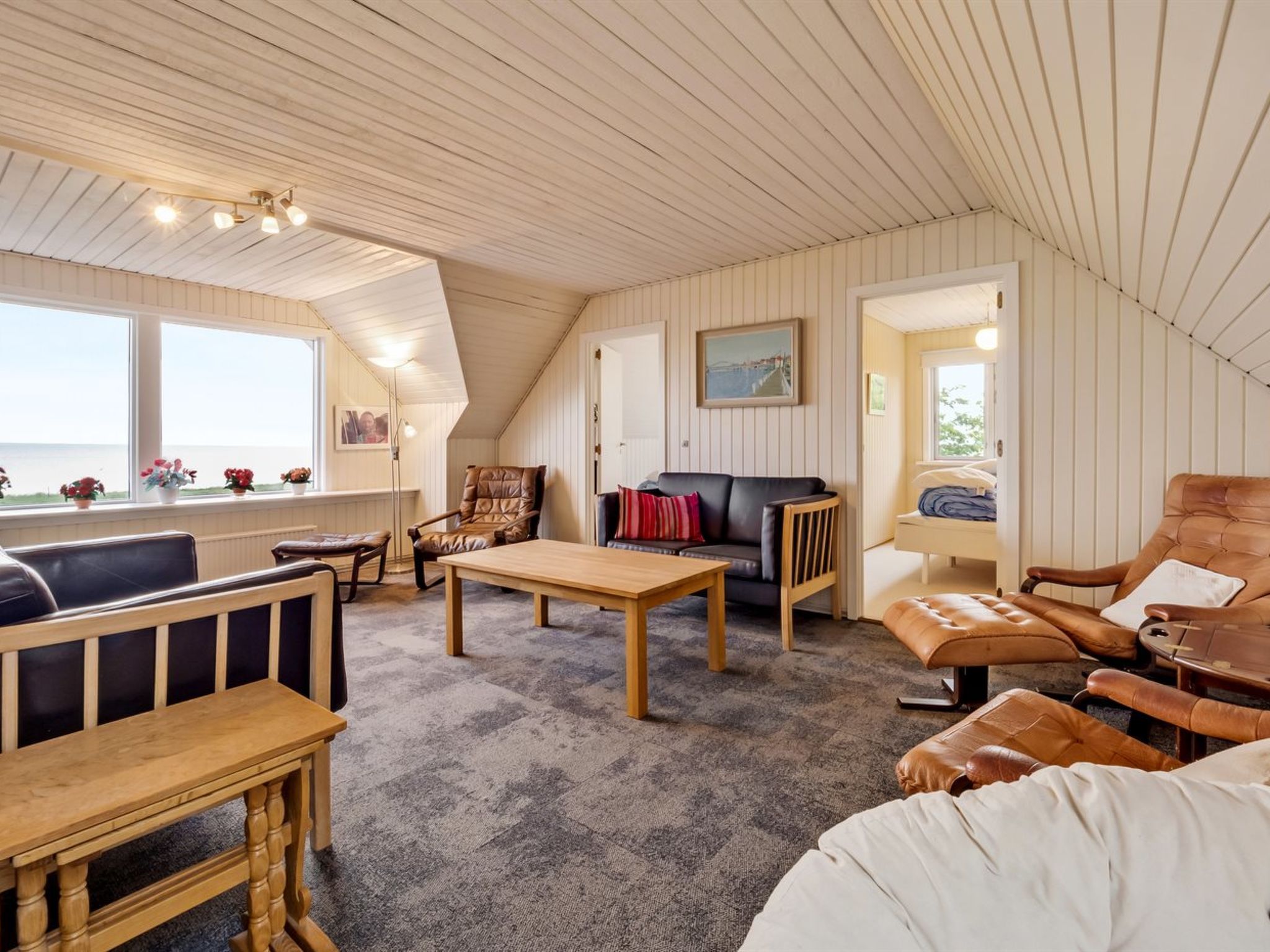 "Emmie" - 50m to the fjord - Binnen