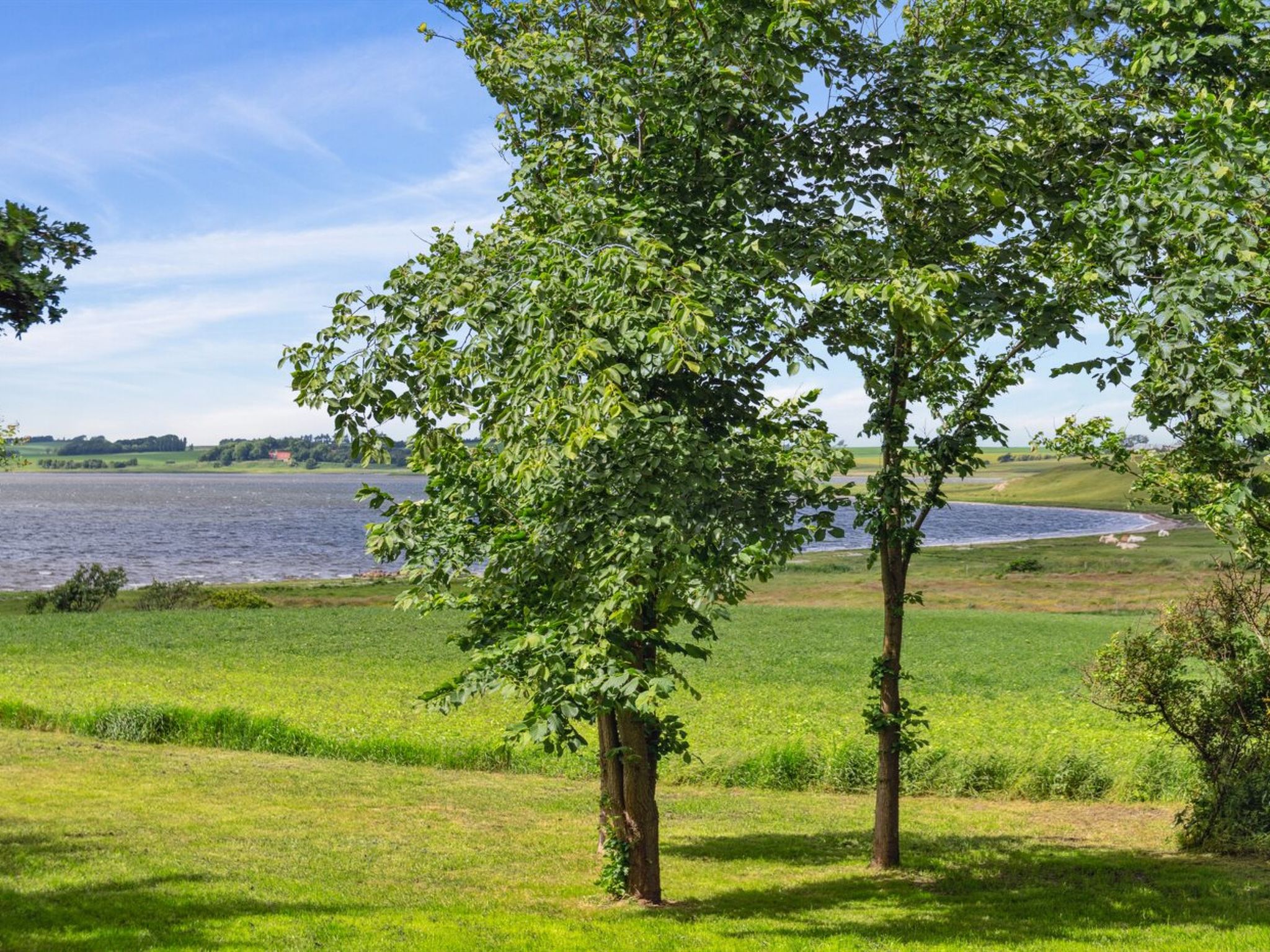 "Månviva" - 150m to the fjord-Buiten
