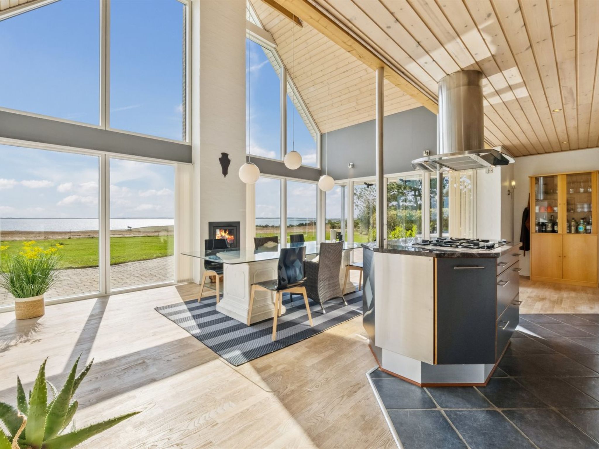 "Fridhild" - 300m to the fjord-Binnen