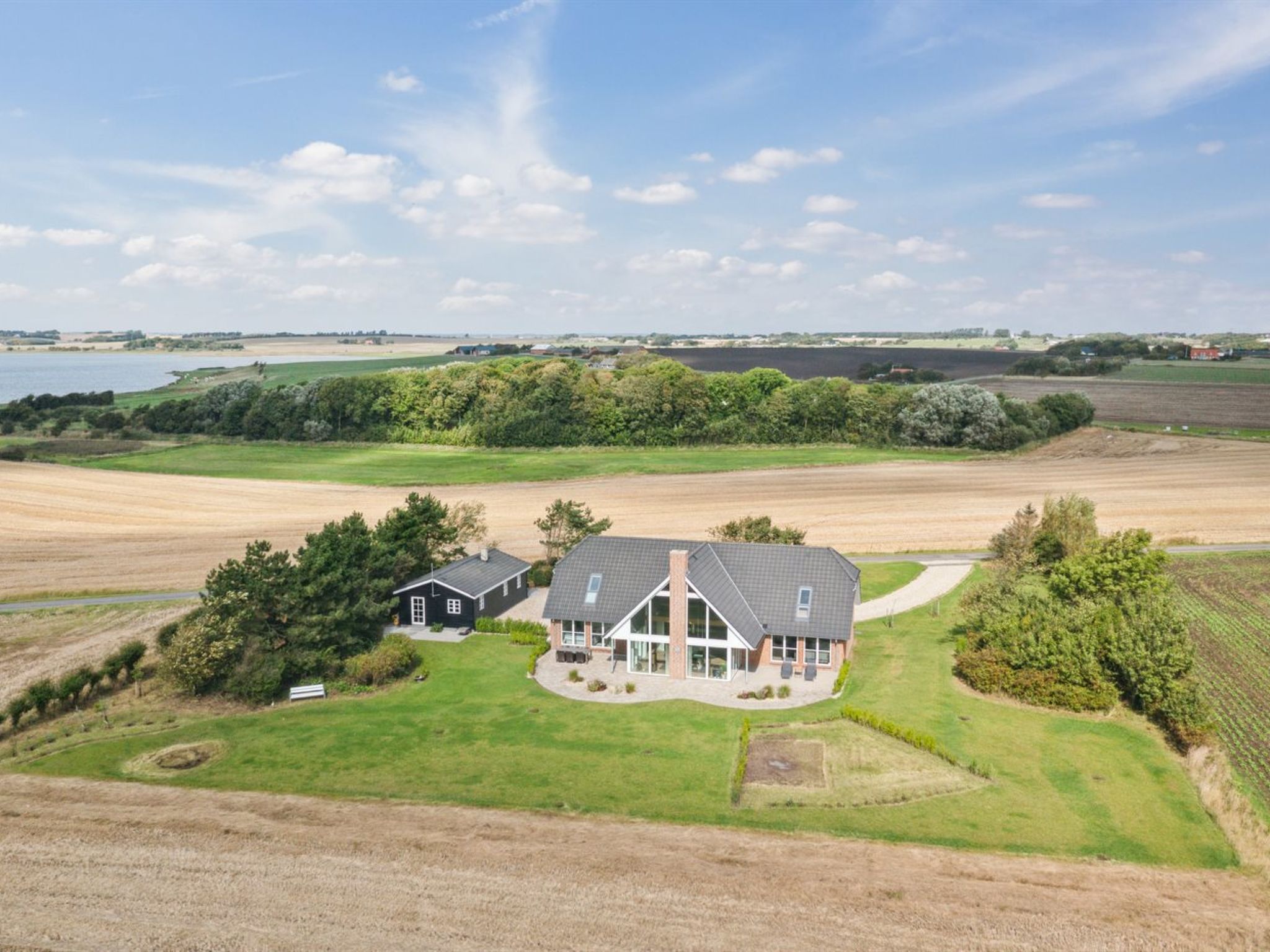 "Fridhild" - 300m to the fjord-Buiten