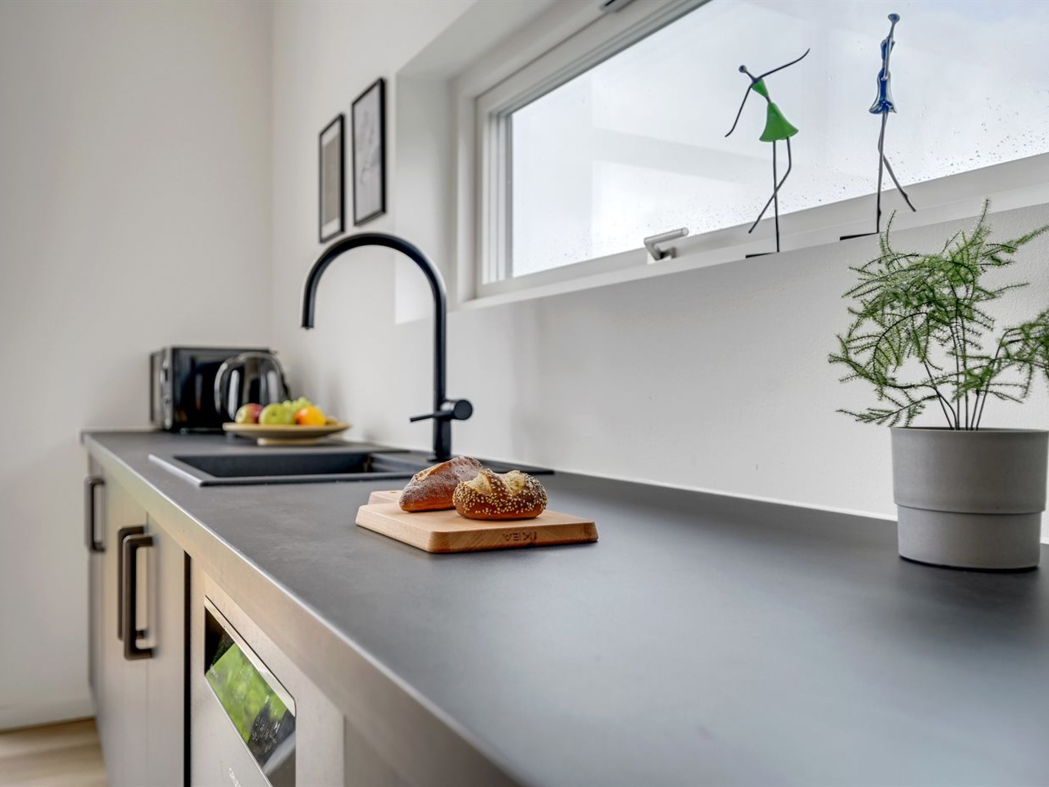 "Aatami" - 500m from the sea-Binnen