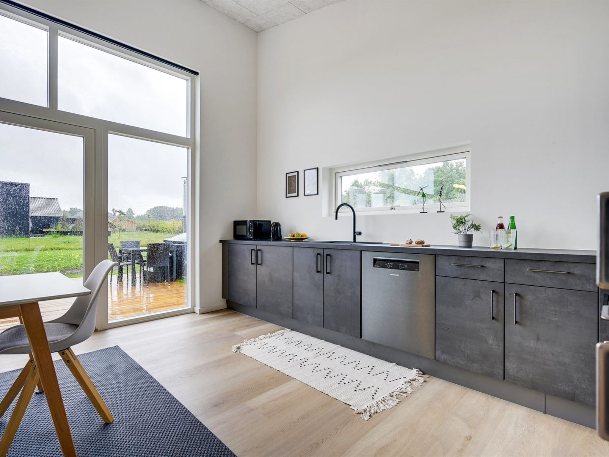 "Aatami" - 500m from the sea - Binnen