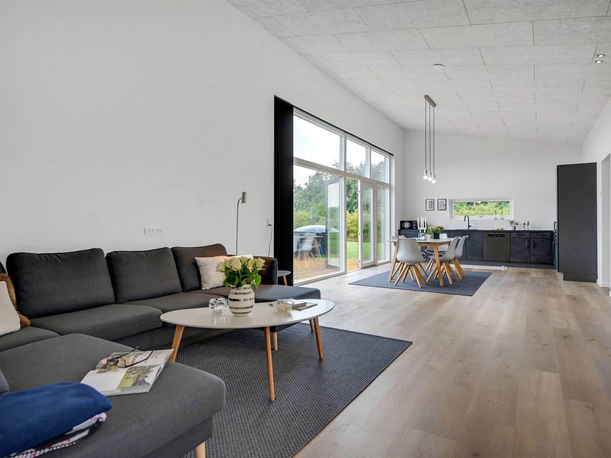"Aatami" - 500m from the sea - Binnen