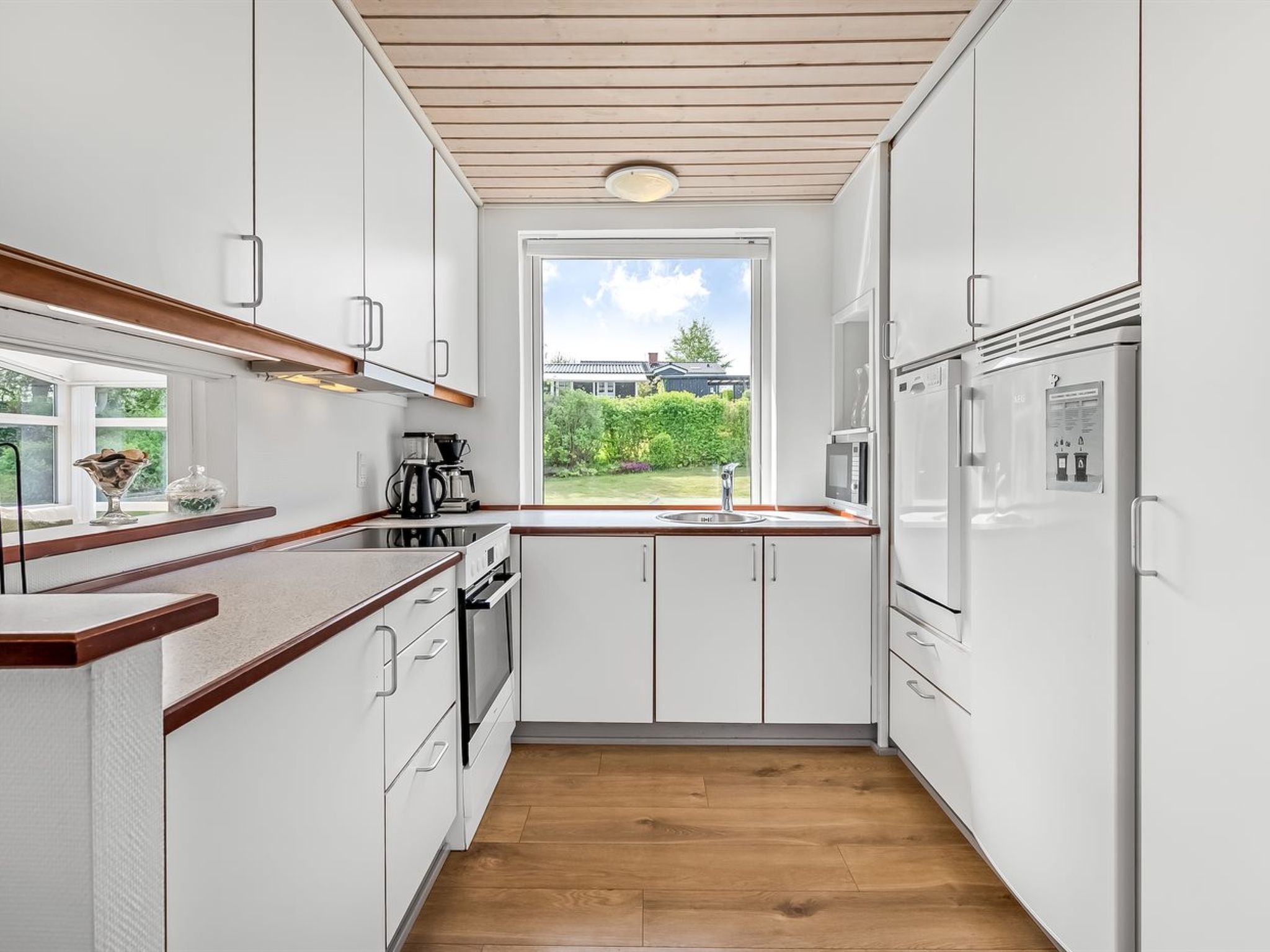 "Teija" - 300m from the sea - Binnen