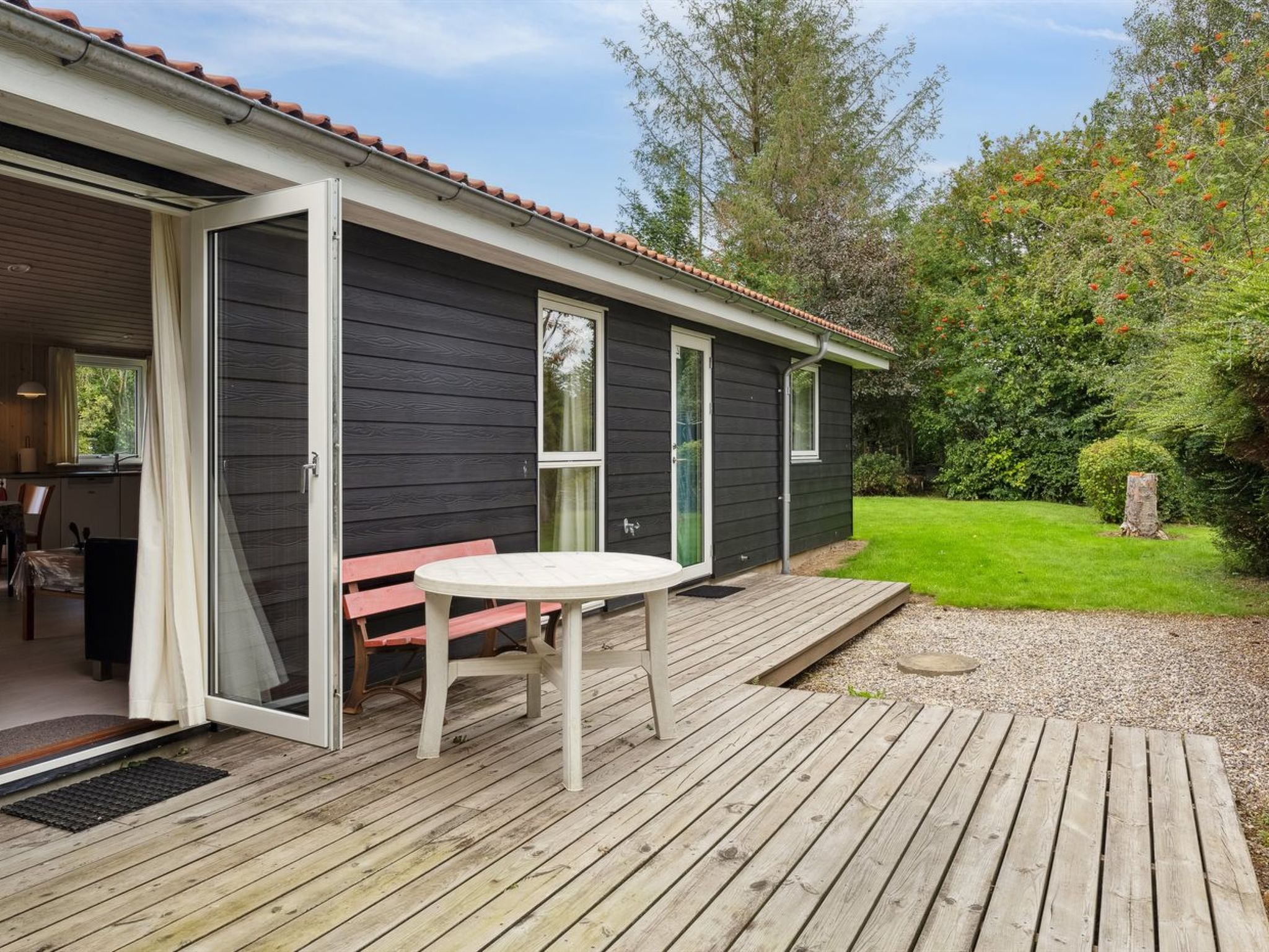"Rikus" - 300m from the sea - Buiten