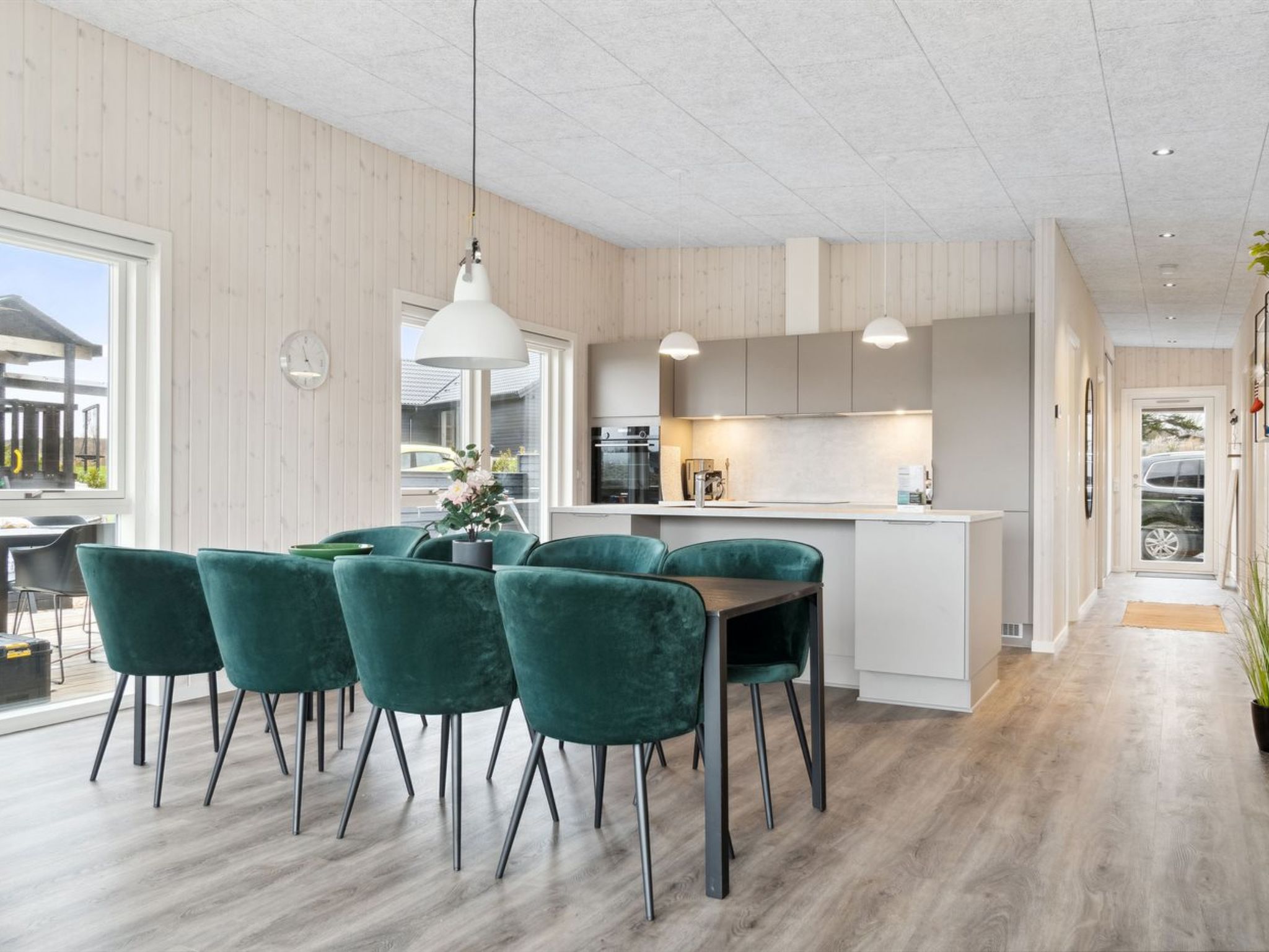 "Harrieth" - 300m from the sea