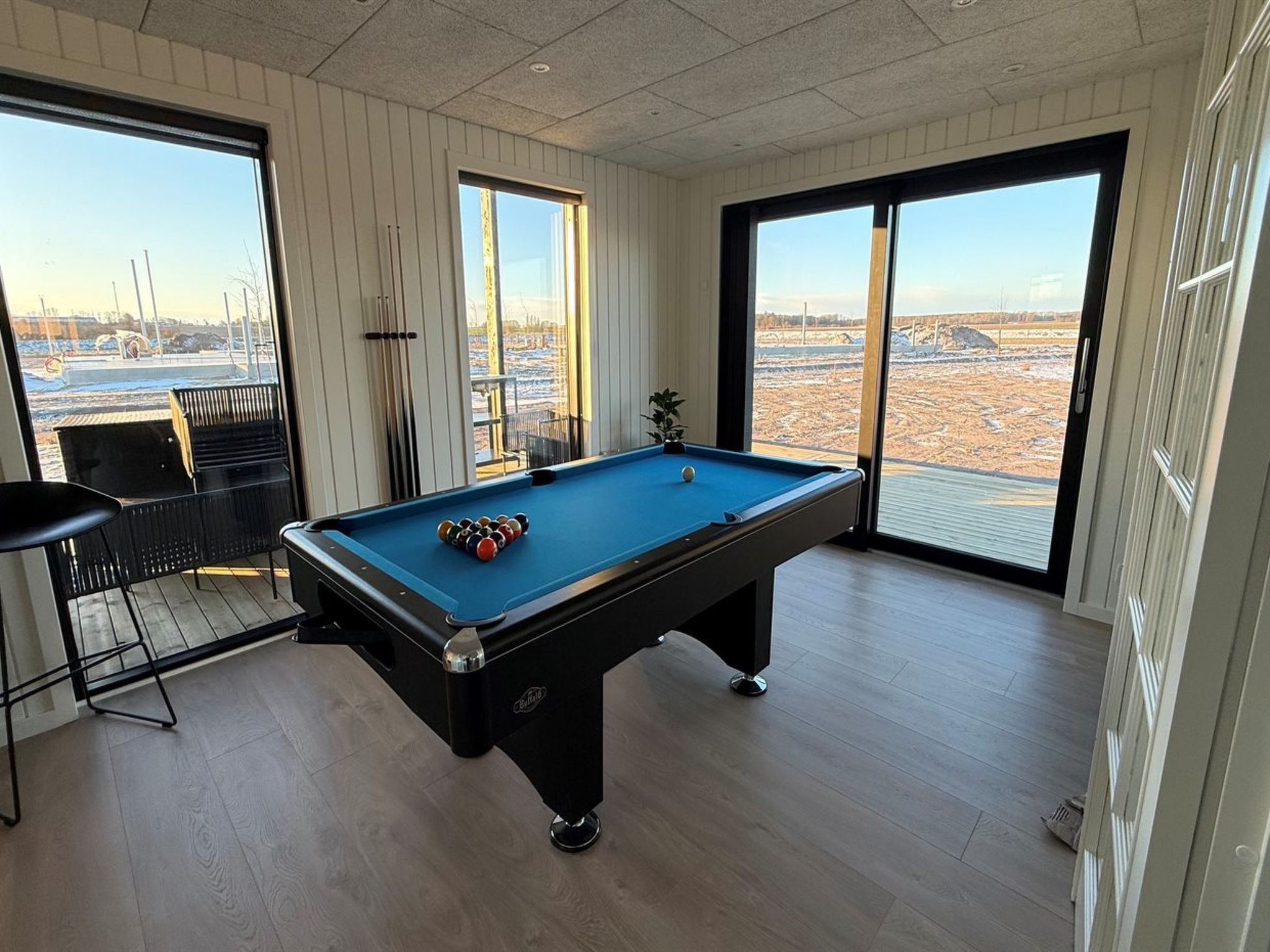 "Marten" - 500m from the sea-Binnen