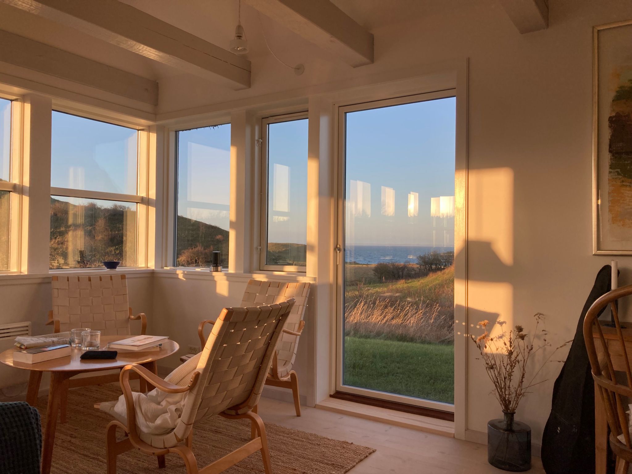 For a detailed description of our holiday home with many more photos, information about the facilities and the surrounding area, please visit our website: www.nordhuset.chBeautiful thatched holiday ho..