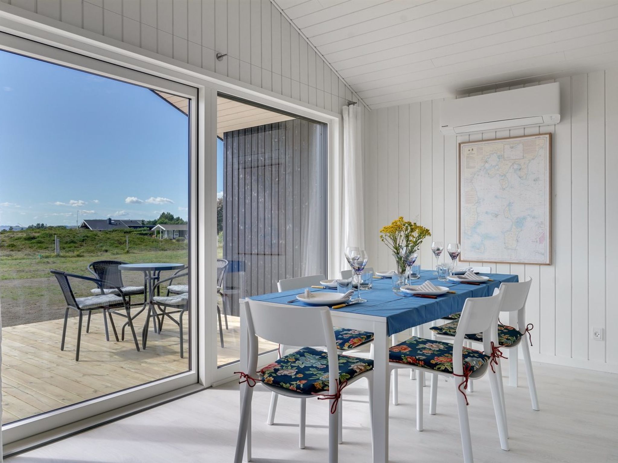 "Rickmer" - 200m from the sea-Binnen