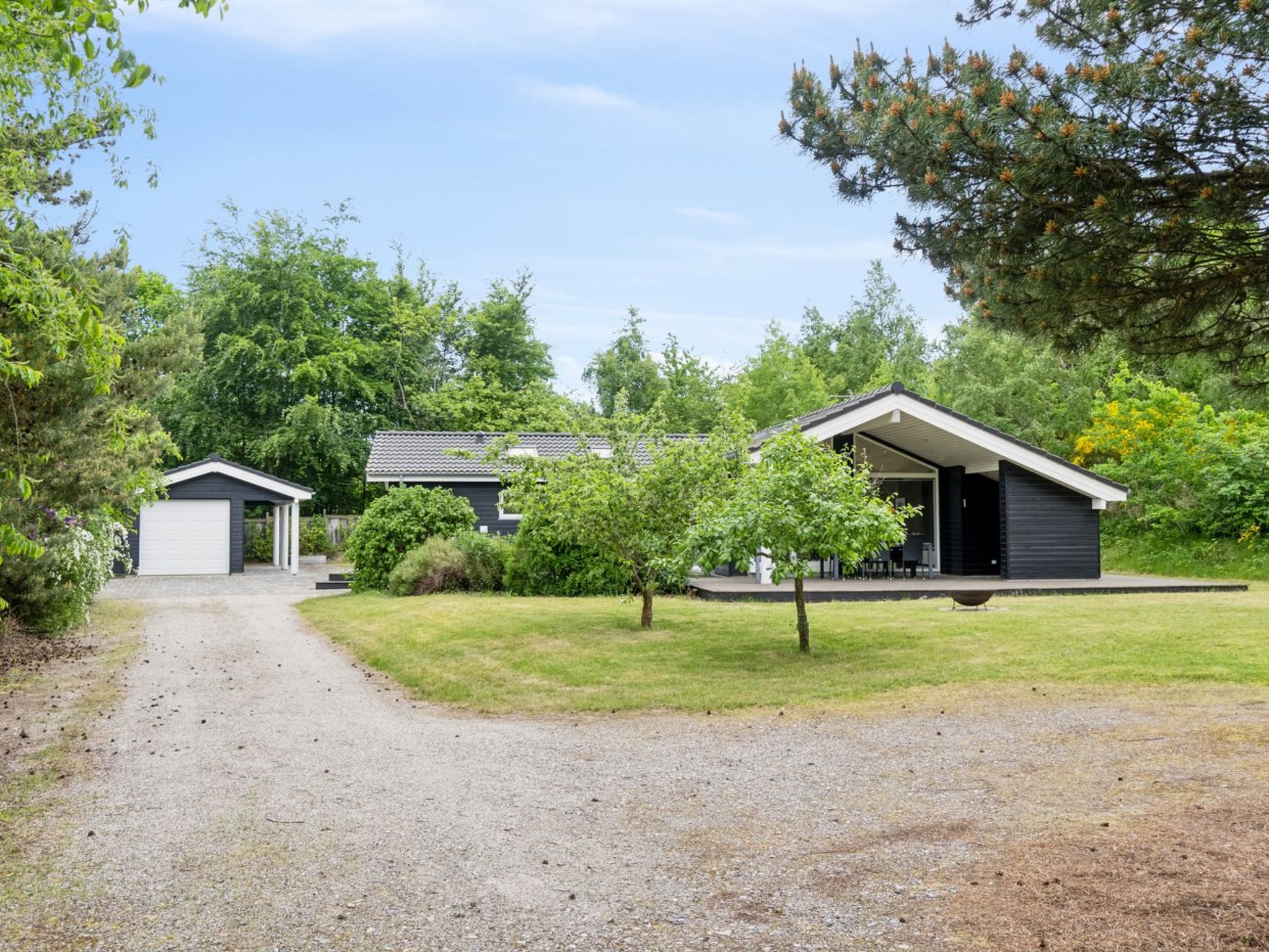 "Hunlef" - 400m from the sea-Buiten