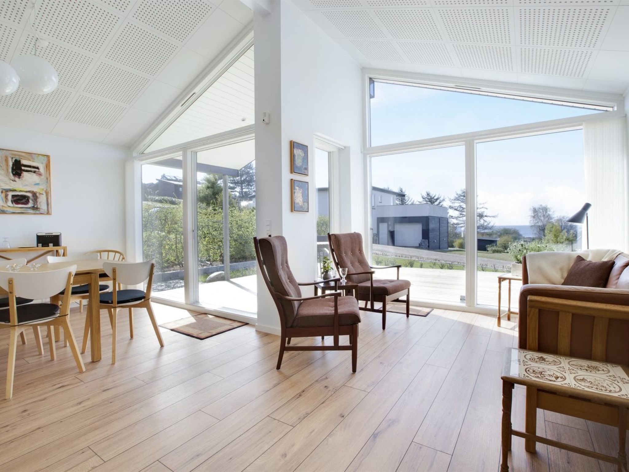 Aan zee: Modern vakantiehuis Øgoti in Ebeltoft met zeezicht - foto 12