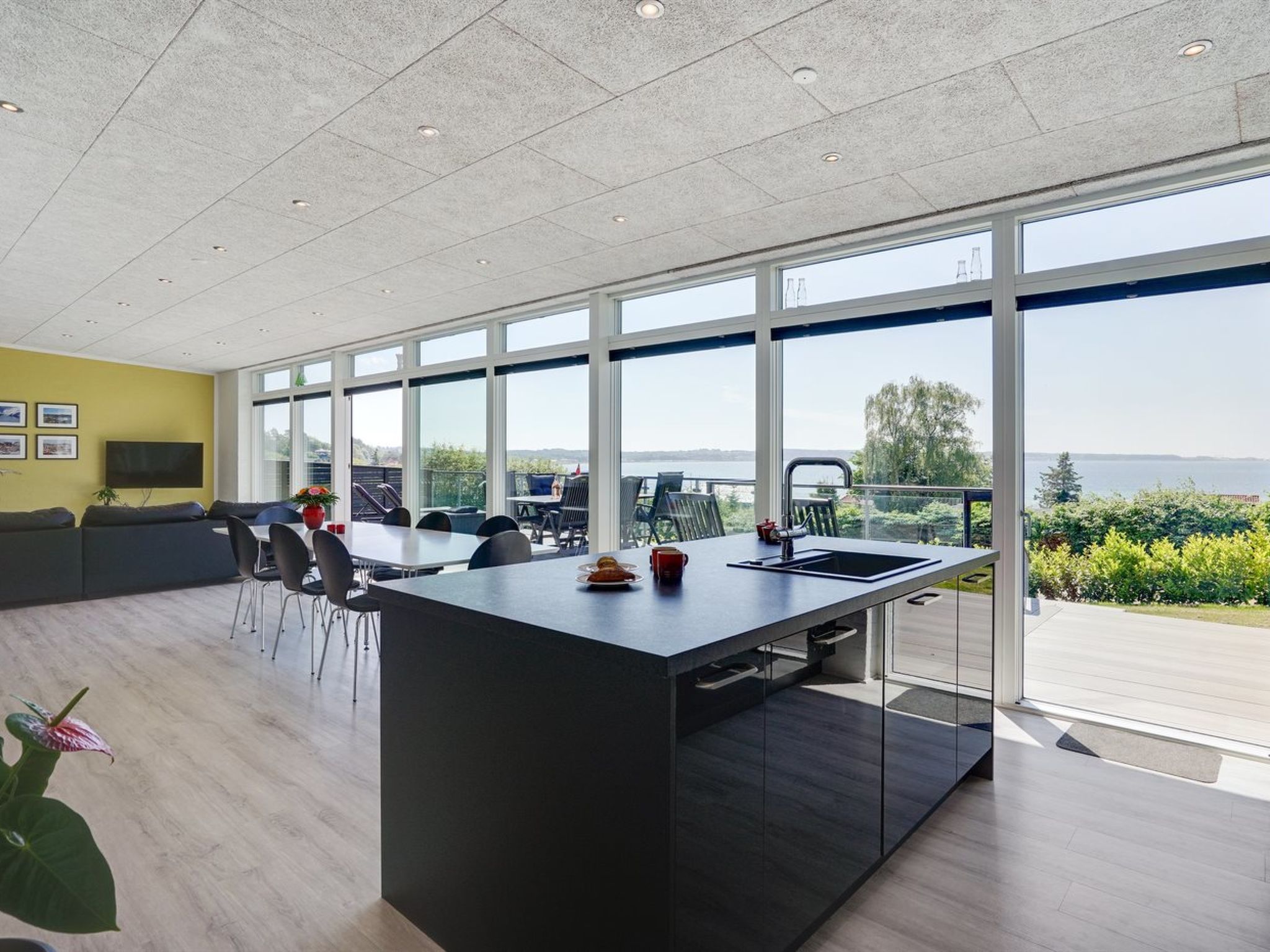 "Jadara" - 200m from the sea-Binnen