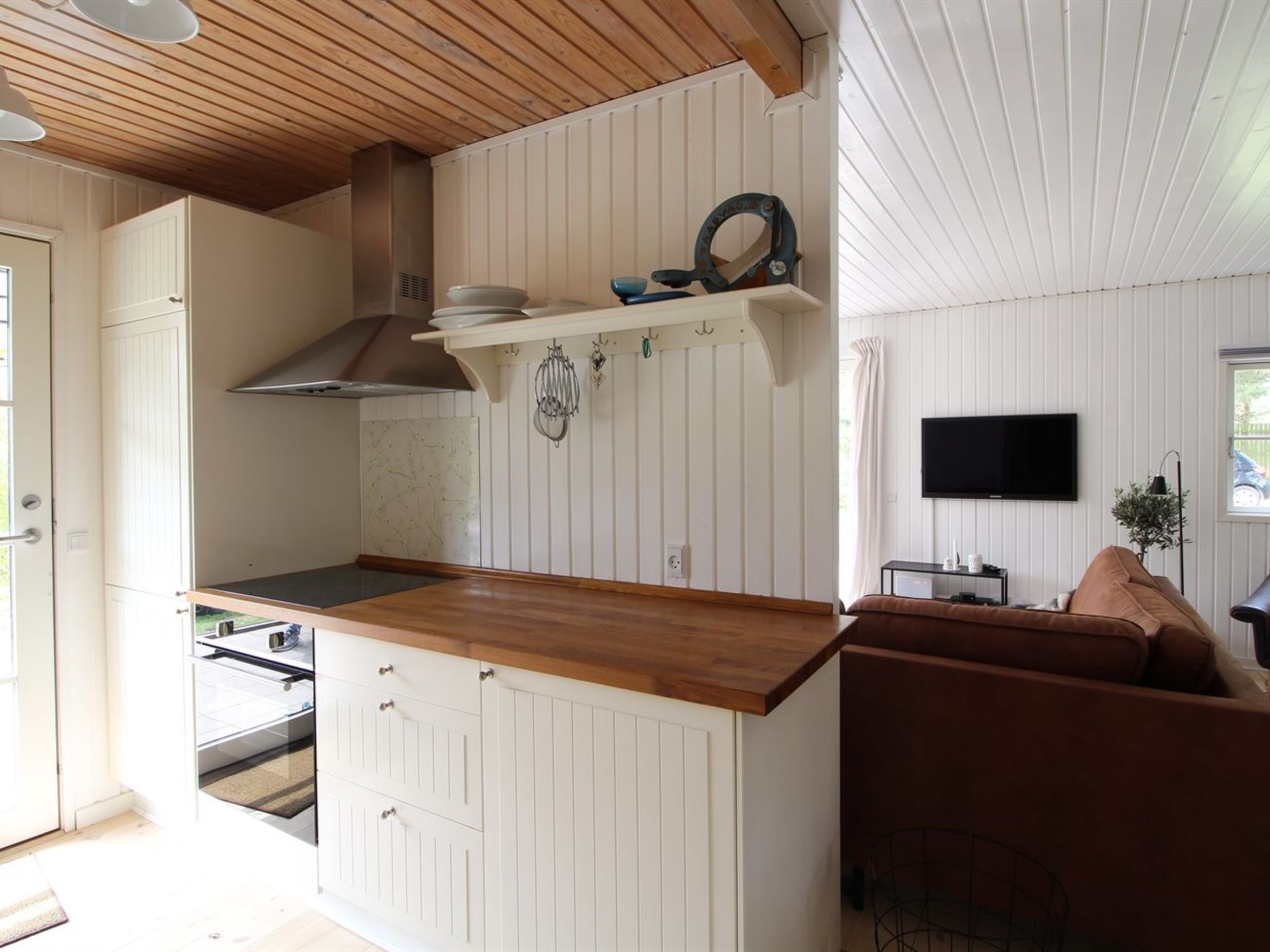 "Annlouise" - 300m from the sea-Binnen