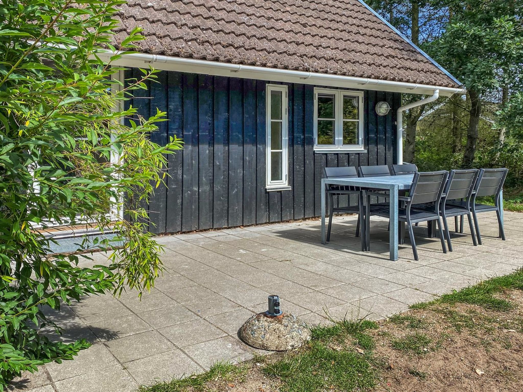"Annlouise" - 300m from the sea - Buiten