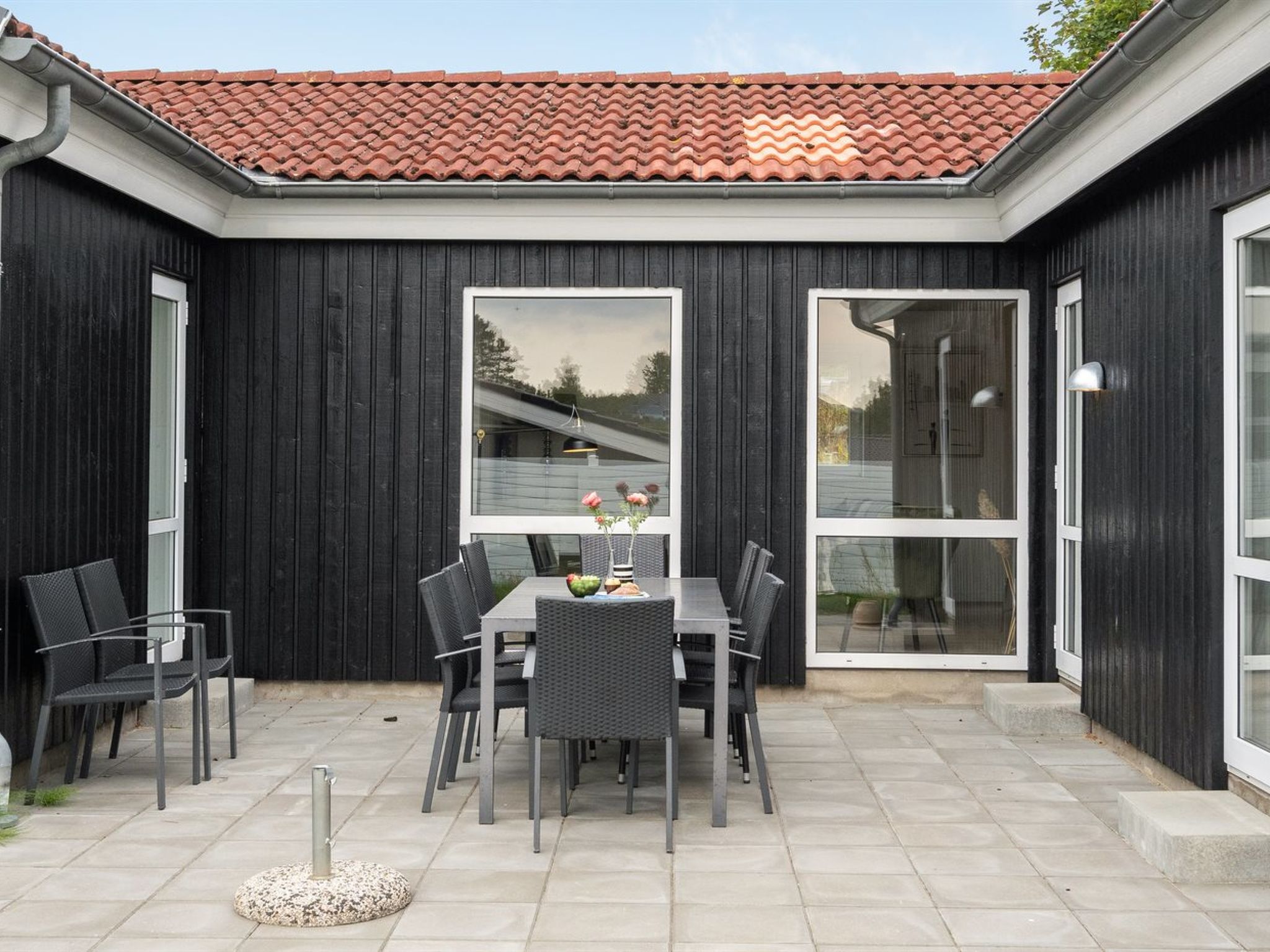 "Bjarki" - 800m from the sea - Buiten