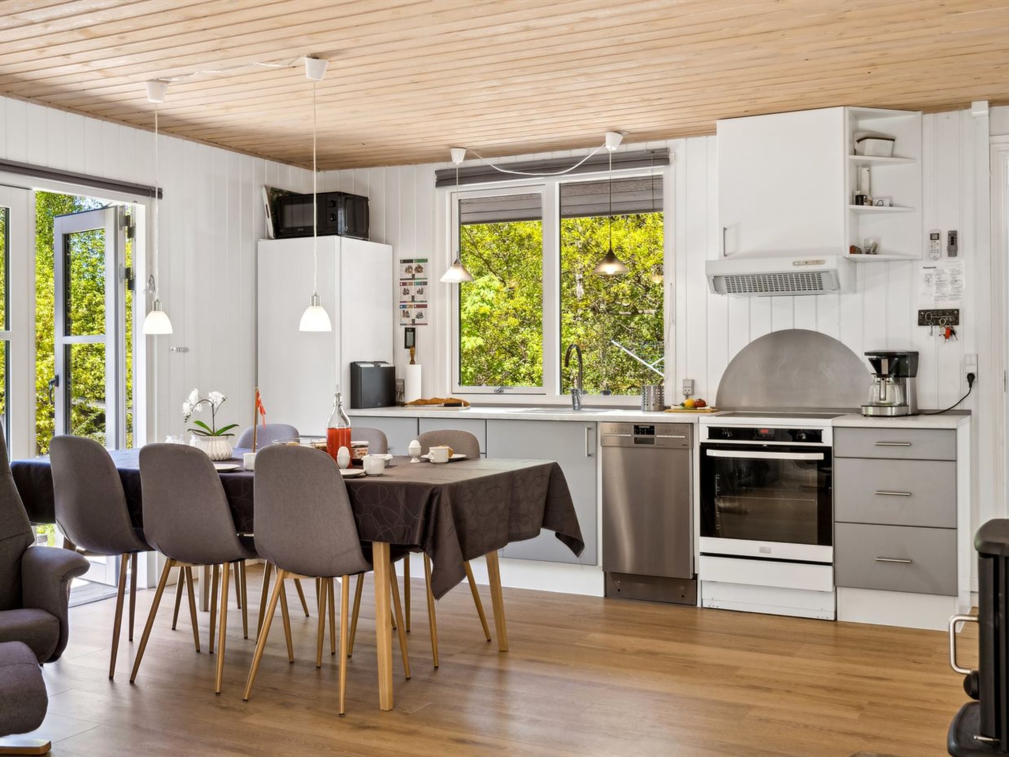 "Hunding" - 7km from the sea - Binnen