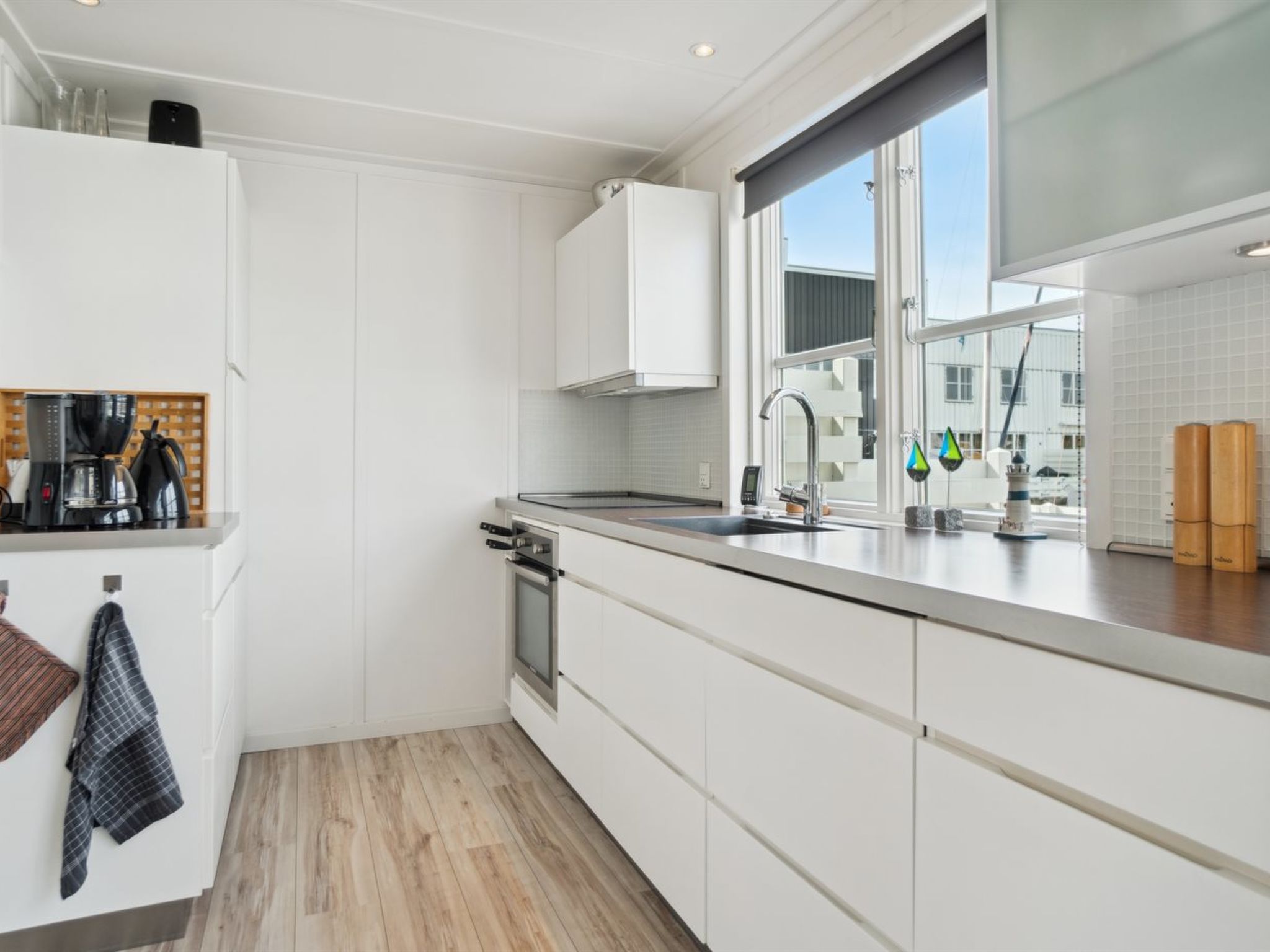 "Nalle" - 5m from the sea-Binnen