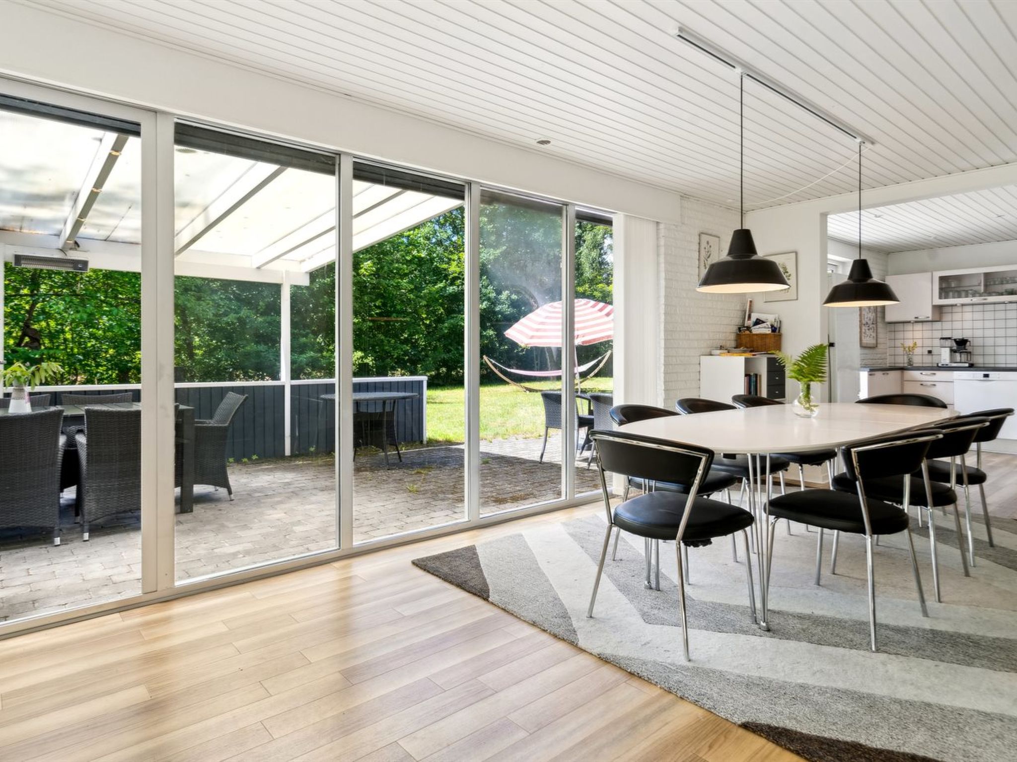 "Ingebrit" - 7km from the sea - Binnen