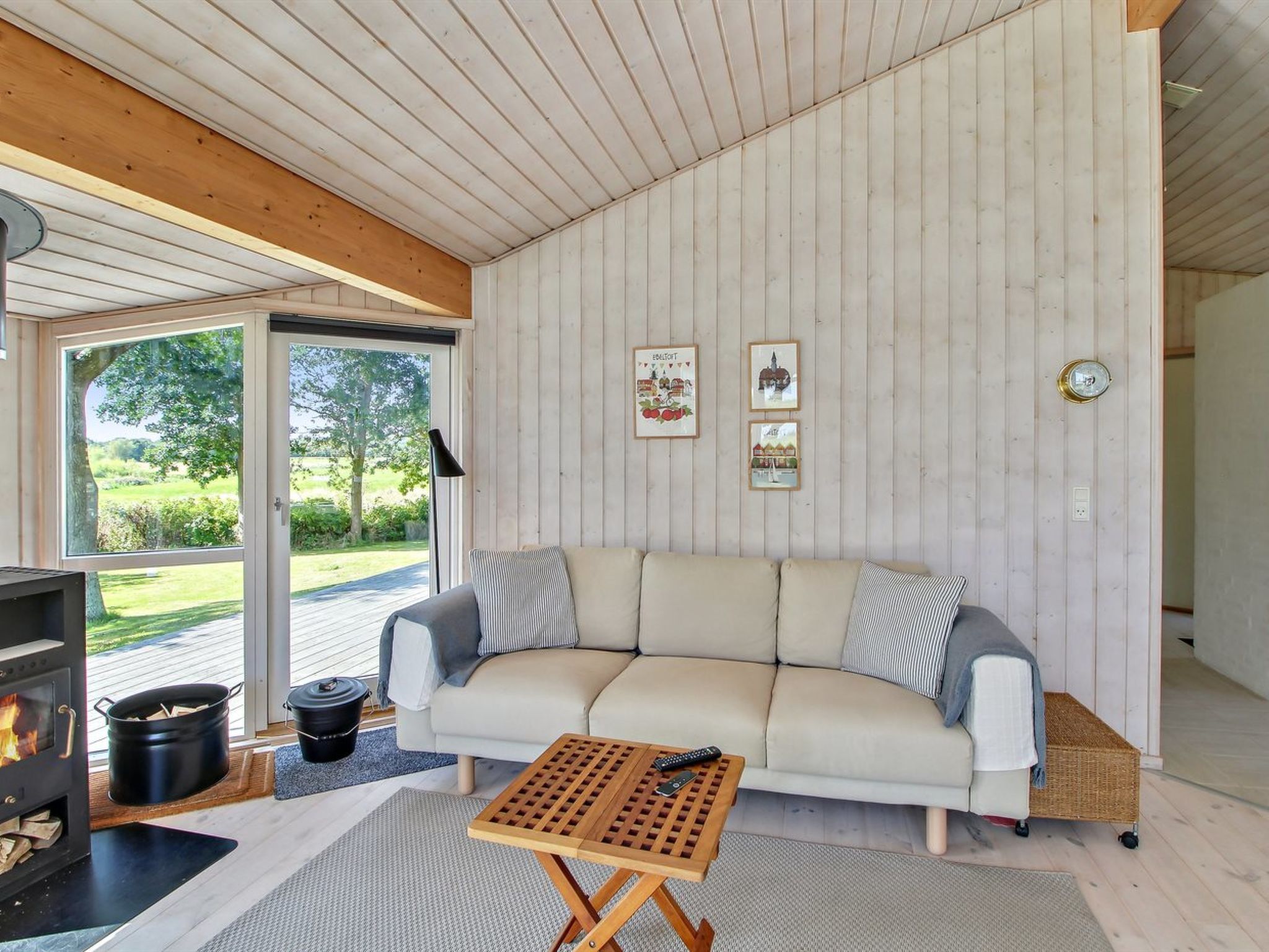 "Lilla" - 120m from the sea-Binnen