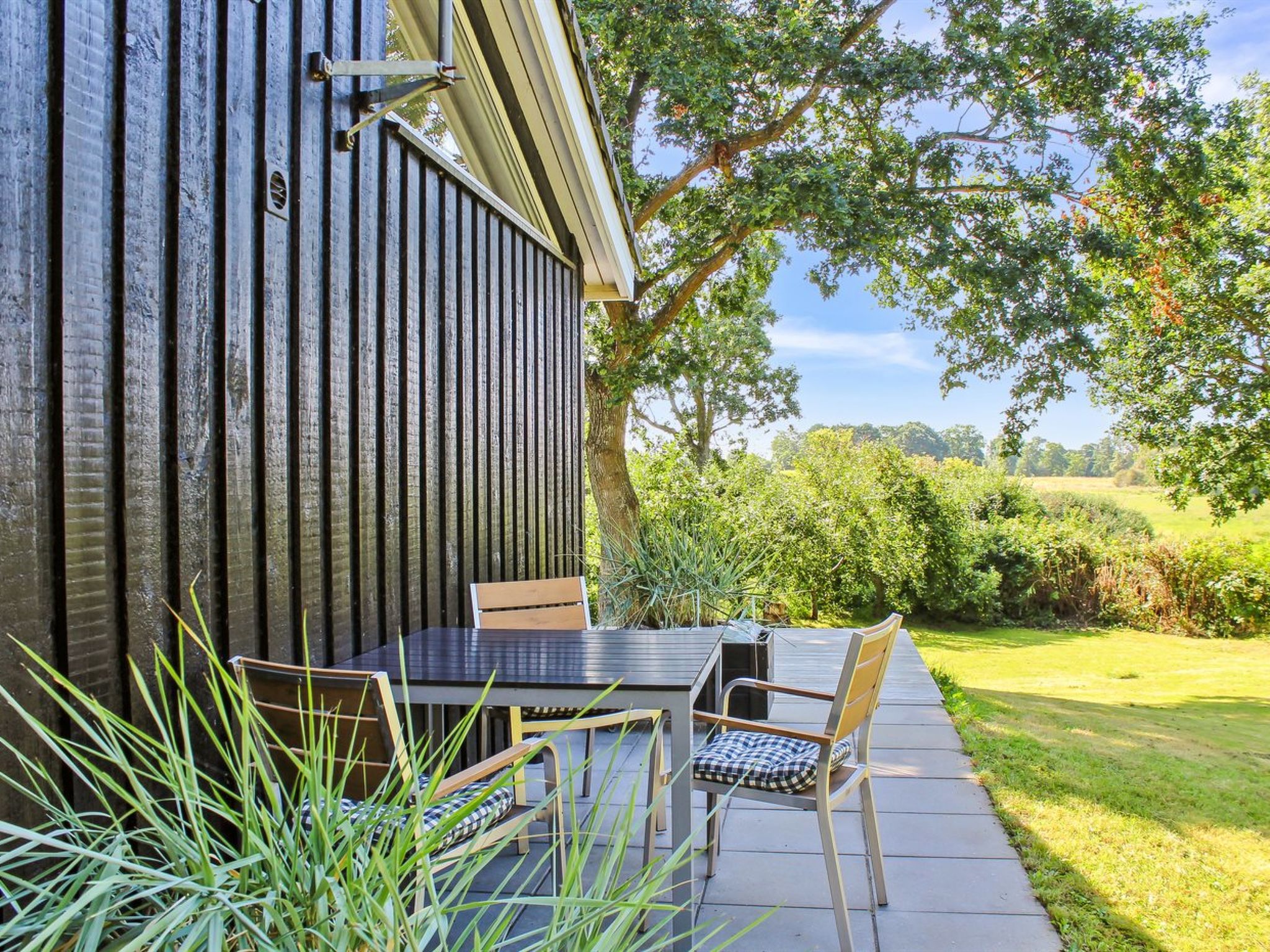 "Lilla" - 120m from the sea-Buiten