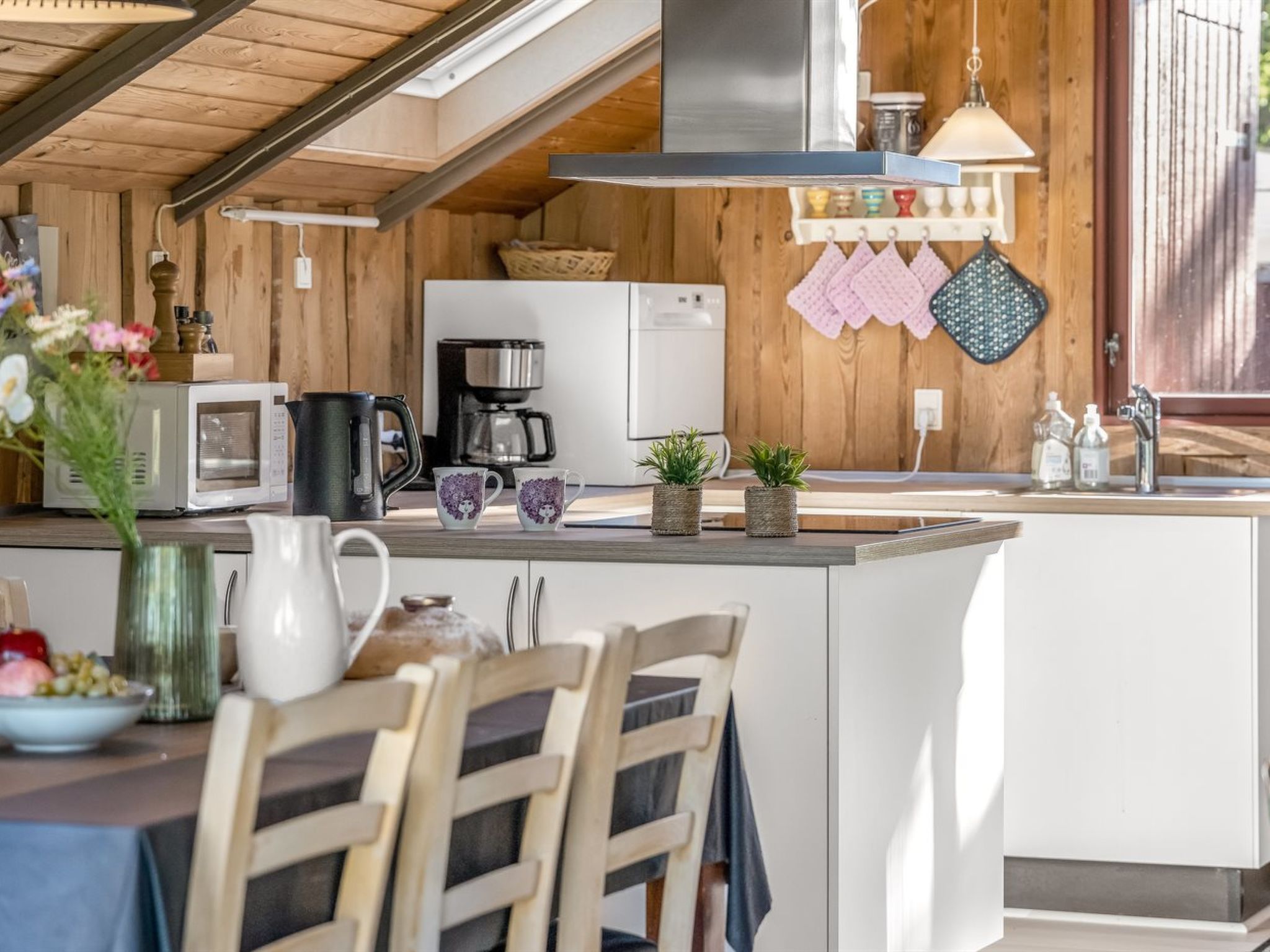 "Frandsine" - 800m from the sea - Binnen