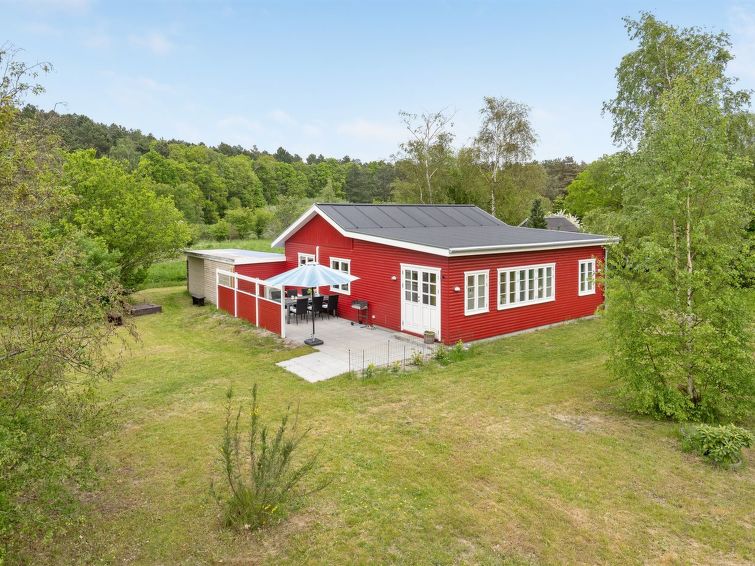 "Aris" - 480m from the sea", huis 3-kamers 80 m2. Het objekt is geschikt voor 6 volwassenen. Woonkamer met TV en radio. 1 kamer met 1 2-pers bed. 1 kamer met 1 2-pers bed. 1 kamer met 1 2-pers bed. Ke..