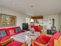 6-persoons vakantiehuis met open haard direct aan zee in Ebeltoft - thumbnail 2