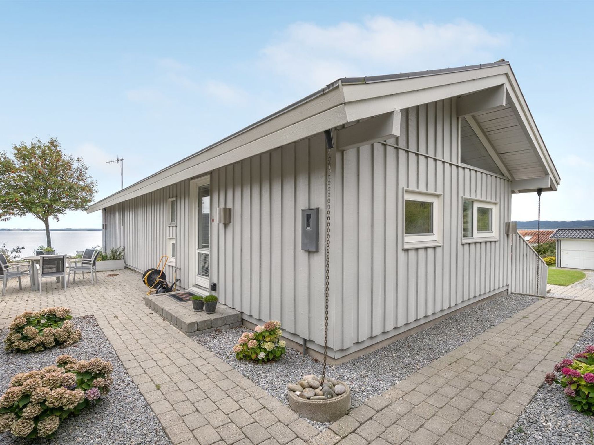 "Eilen" - 250m from the sea - Buiten