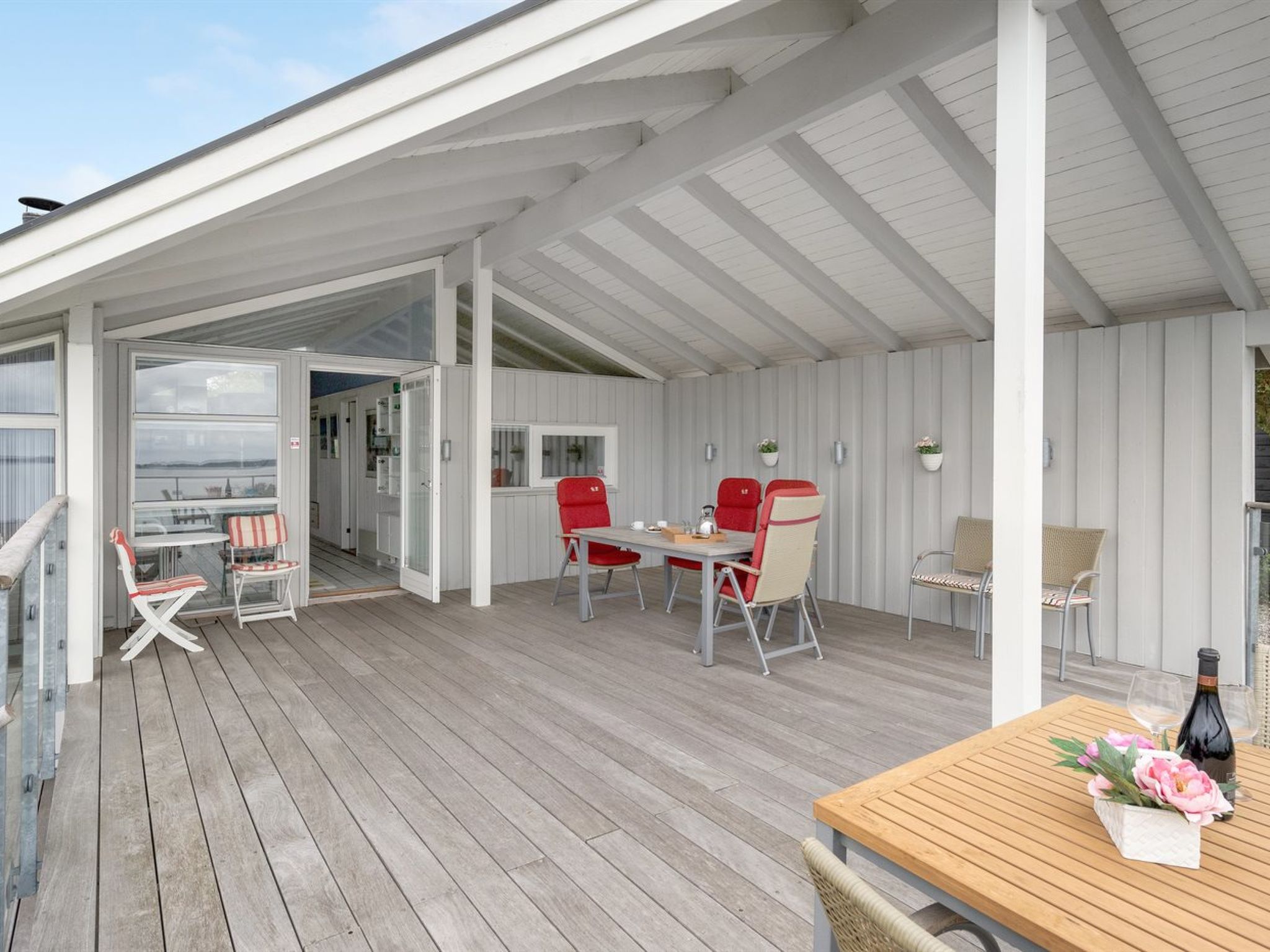 "Eilen" - 250m from the sea - Buiten