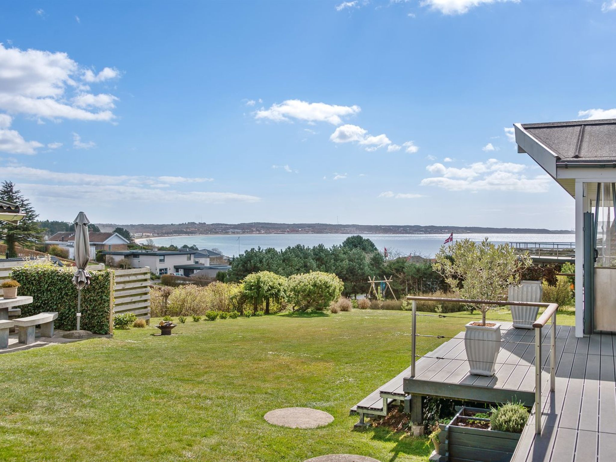 "Kuno" - 300m from the sea - Buiten