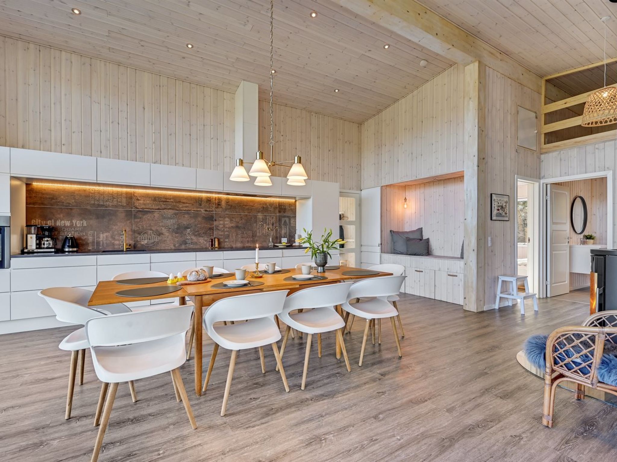 "Ylvi" - 250m from the sea - Binnen
