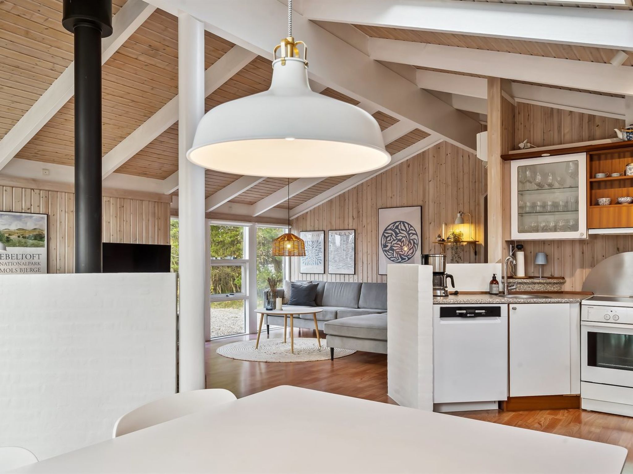 "Alvy" - 200m from the sea - Drinnen