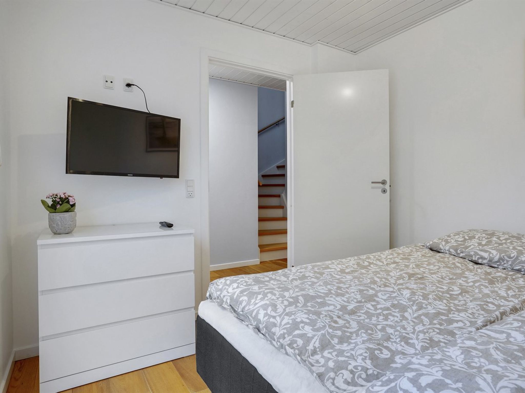 "Venild" - 5m from the sea-Binnen