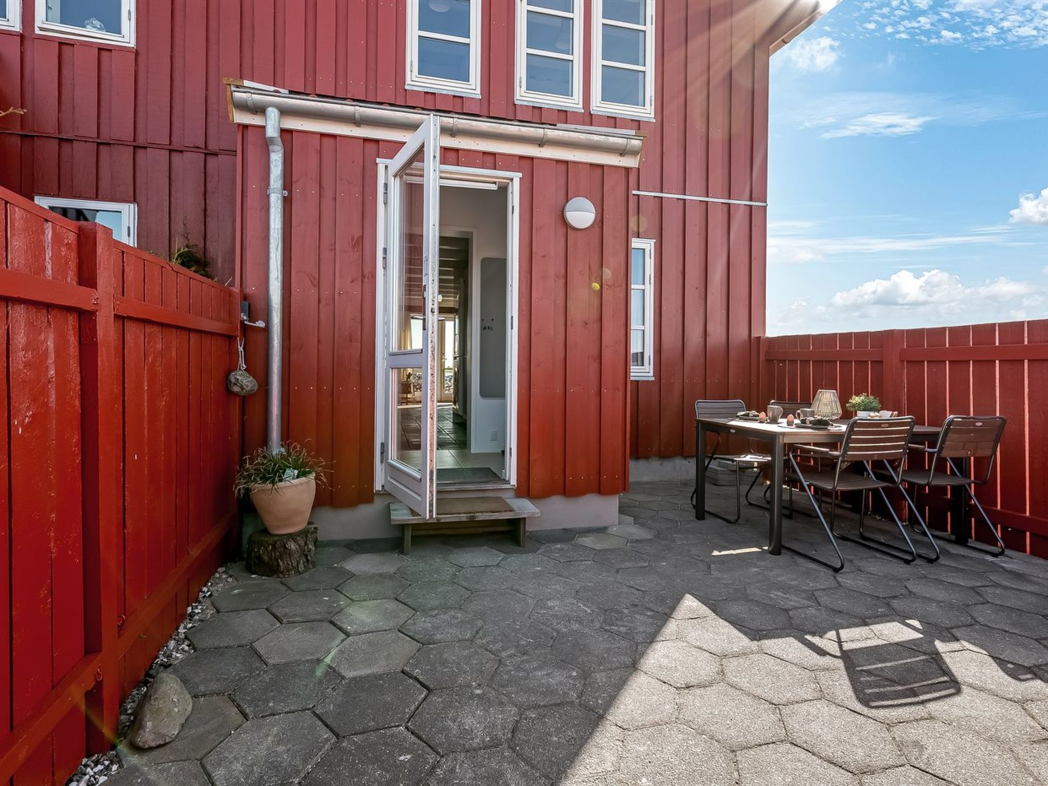 "Adils" - 5m from the sea - Buiten