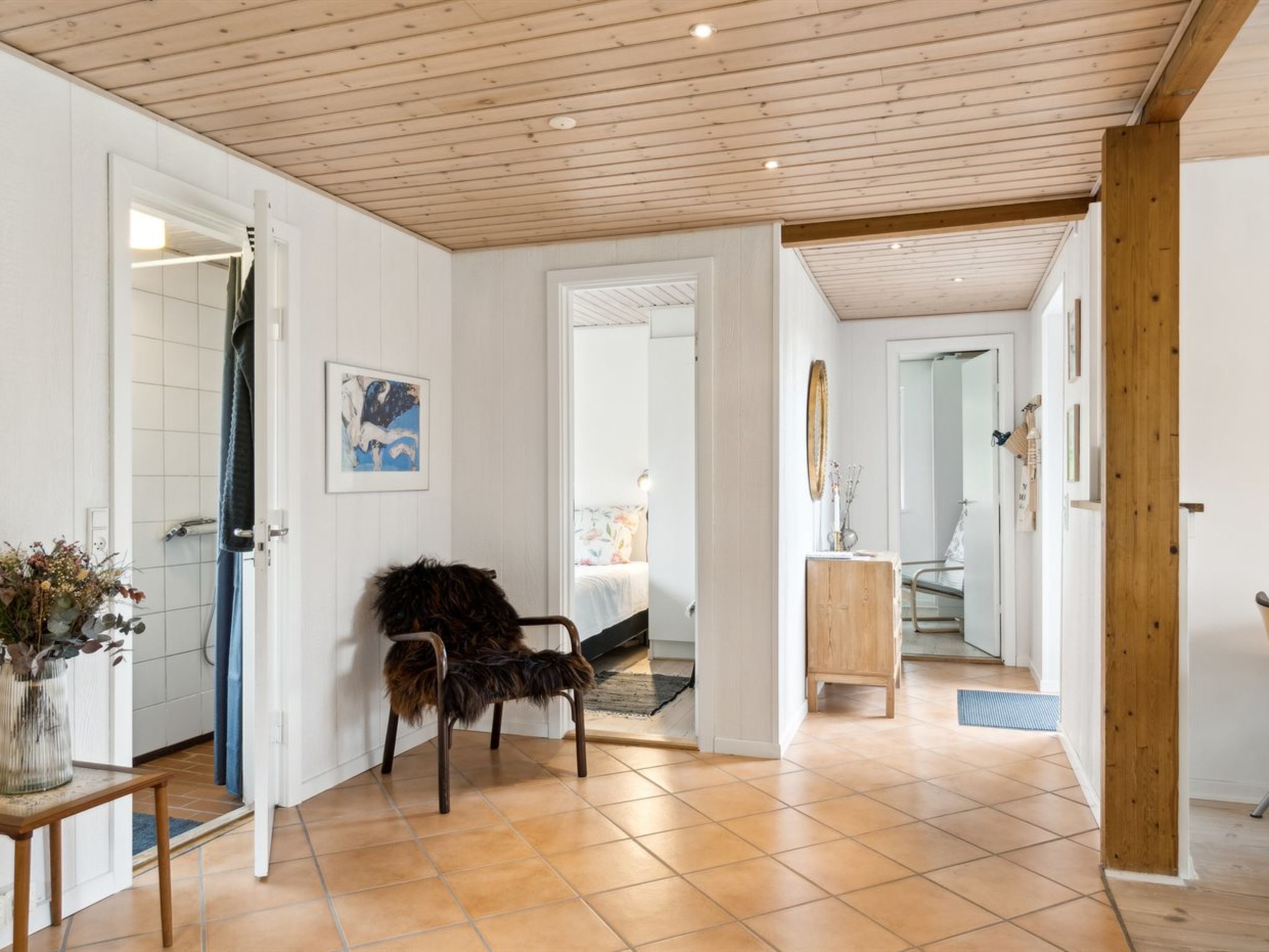 "Lenaya" - 1km from the sea - Binnen