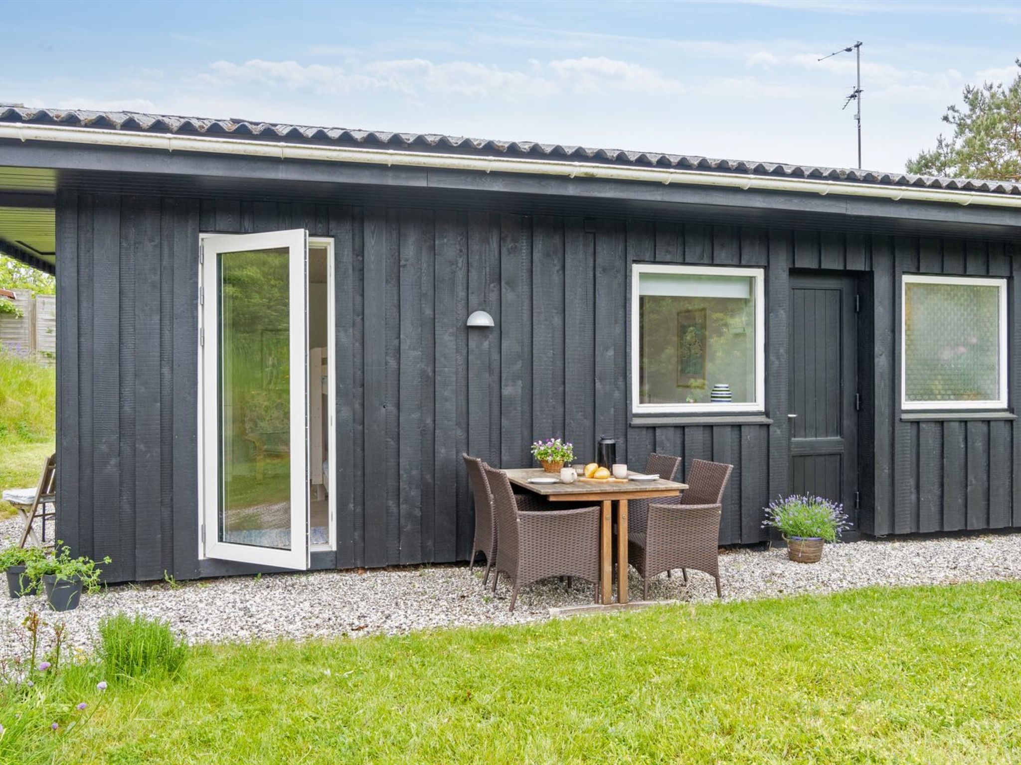 "Lenaya" - 1km from the sea - Buiten