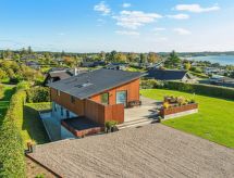 10-persoons vakantiehuis Ljupka met zeezicht in Ebeltoft - thumbnail 1