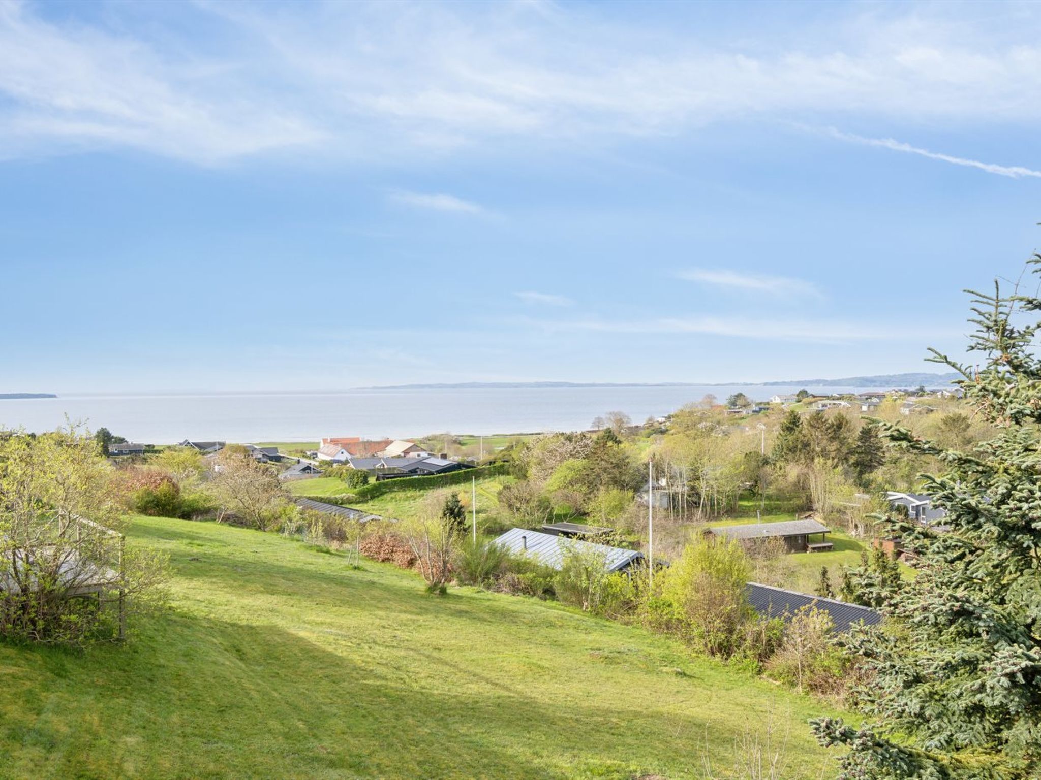 "Iarund" - 600m from the sea - Buiten