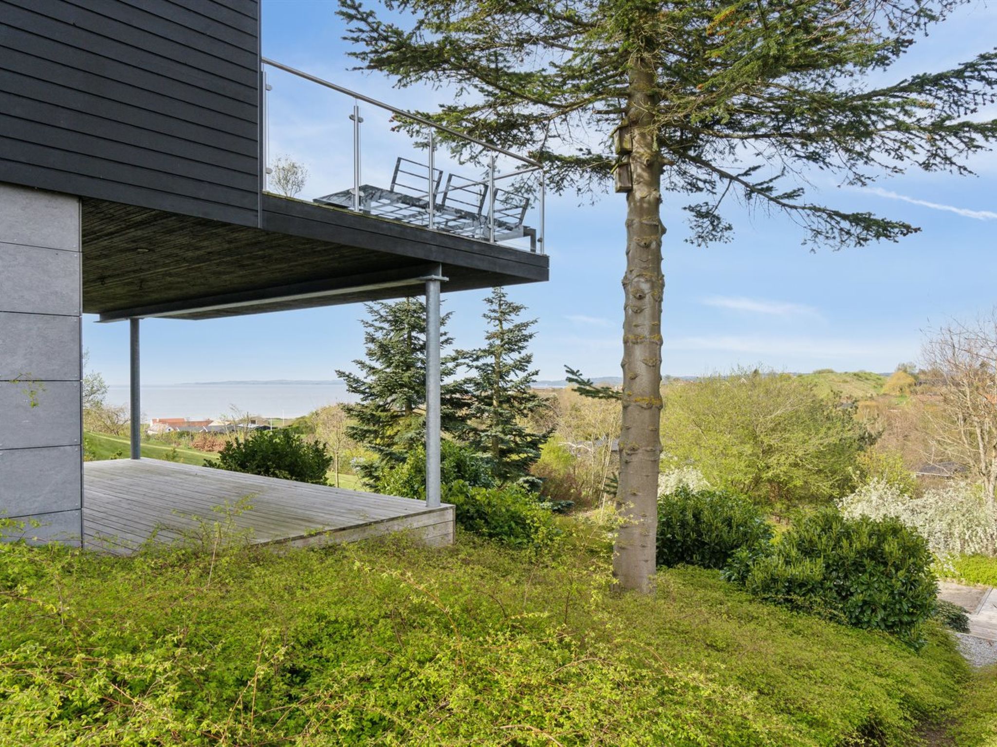"Iarund" - 600m from the sea - Buiten