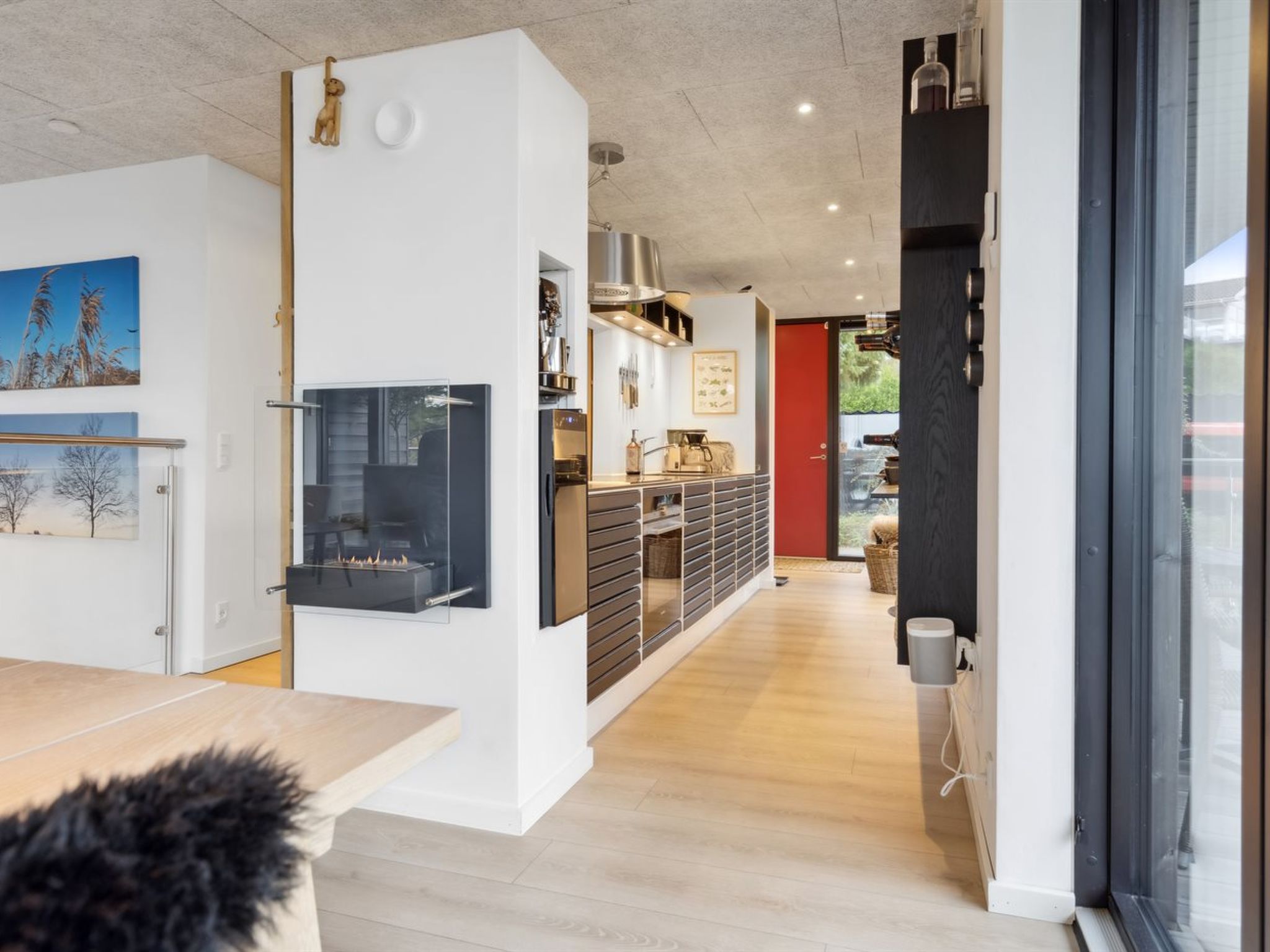 "Iarund" - 600m from the sea - Binnen